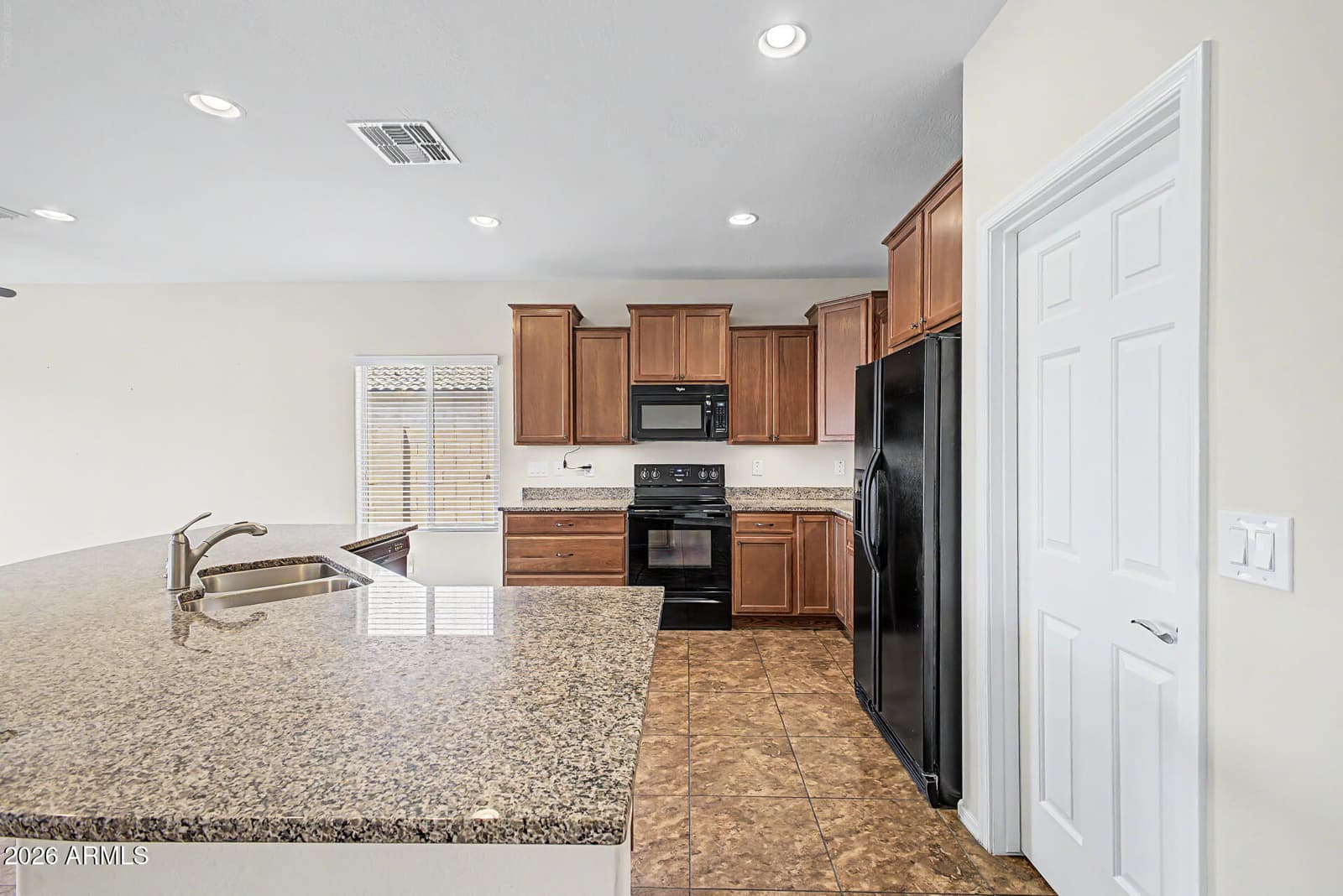 17549 W Pinnacle Vista Drive, Surprise, AZ 85387 — photo 12 of 41