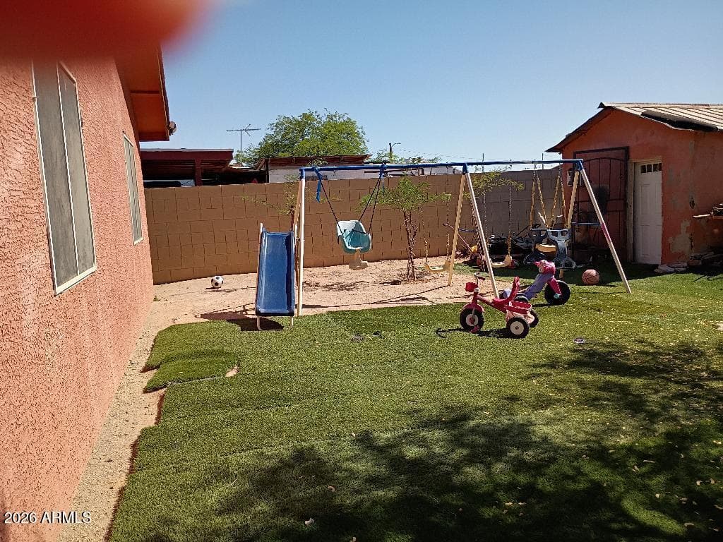 242 S WASHINGTON Street, Coolidge, AZ 85128
