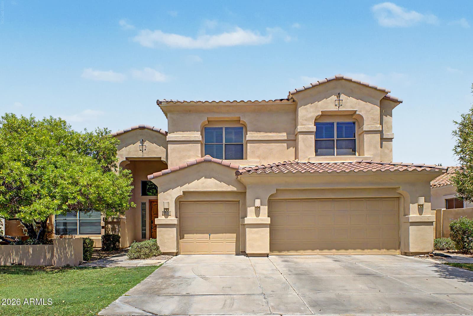 4420 S OLEANDER Drive, Chandler, AZ 85248 — photo 1 of 49