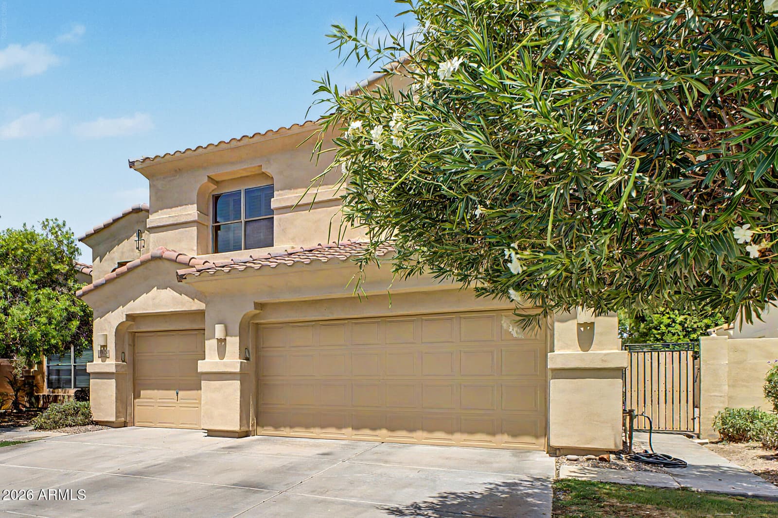 4420 S OLEANDER Drive, Chandler, AZ 85248 — photo 2 of 49
