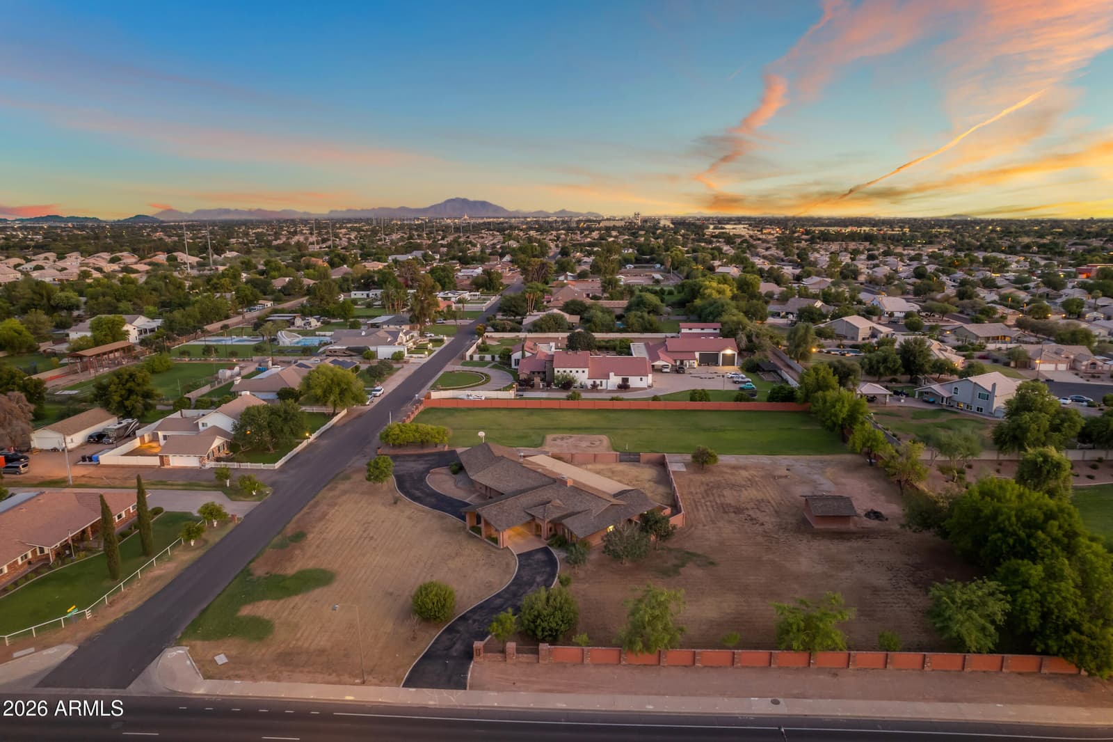 1821 E ELLIOT Road, Gilbert, AZ 85234 — photo 9 of 113