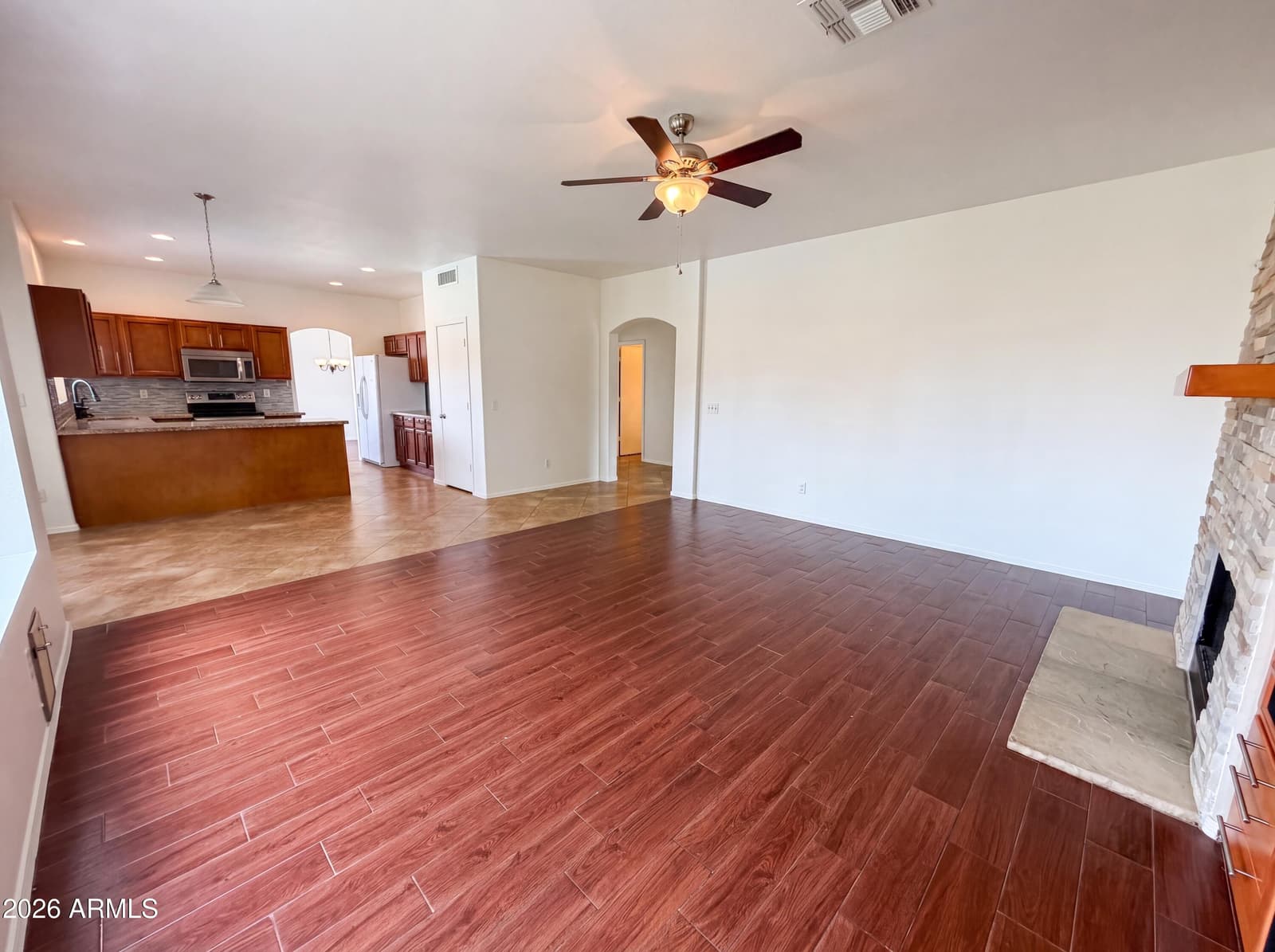8274 S STEPHANIE Lane, Tempe, AZ 85284 — photo 7 of 28