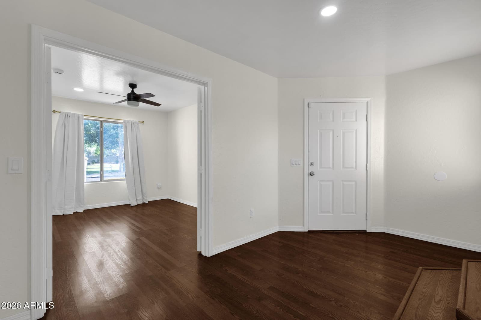 7664 W KRALL Street, Glendale, AZ 85303 — photo 3 of 34