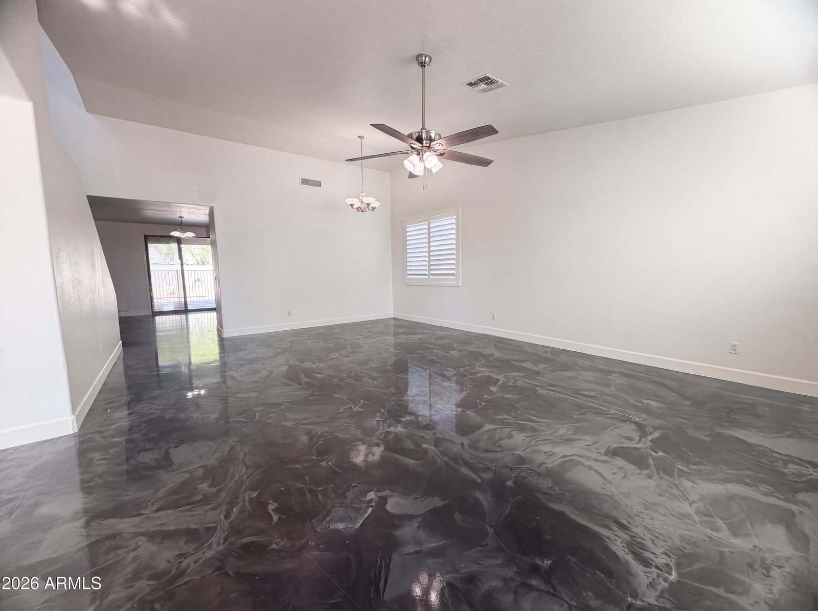 2463 S BRISTOL, Mesa, AZ 85209 — photo 3 of 23
