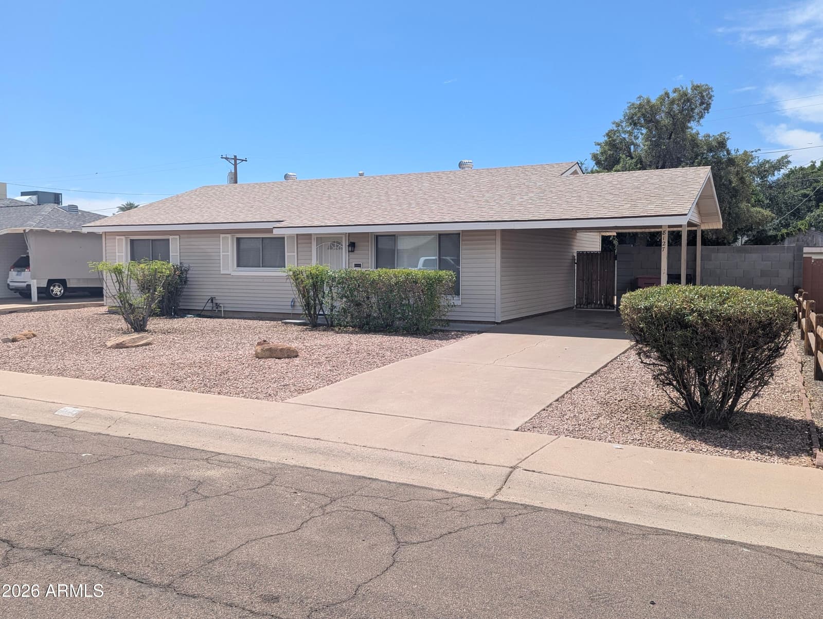 8127 E MITCHELL Drive, Scottsdale, AZ 85251 — photo 2 of 22