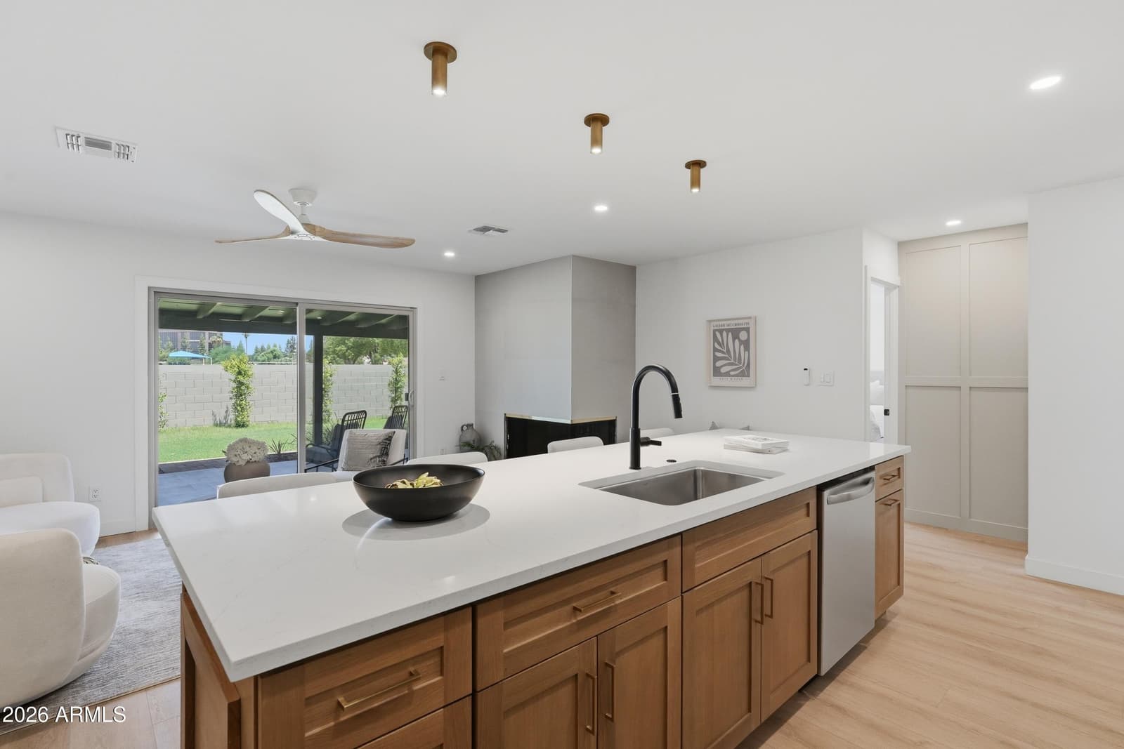 1318 E La Jolla Drive, Tempe, AZ 85282 — photo 10 of 38