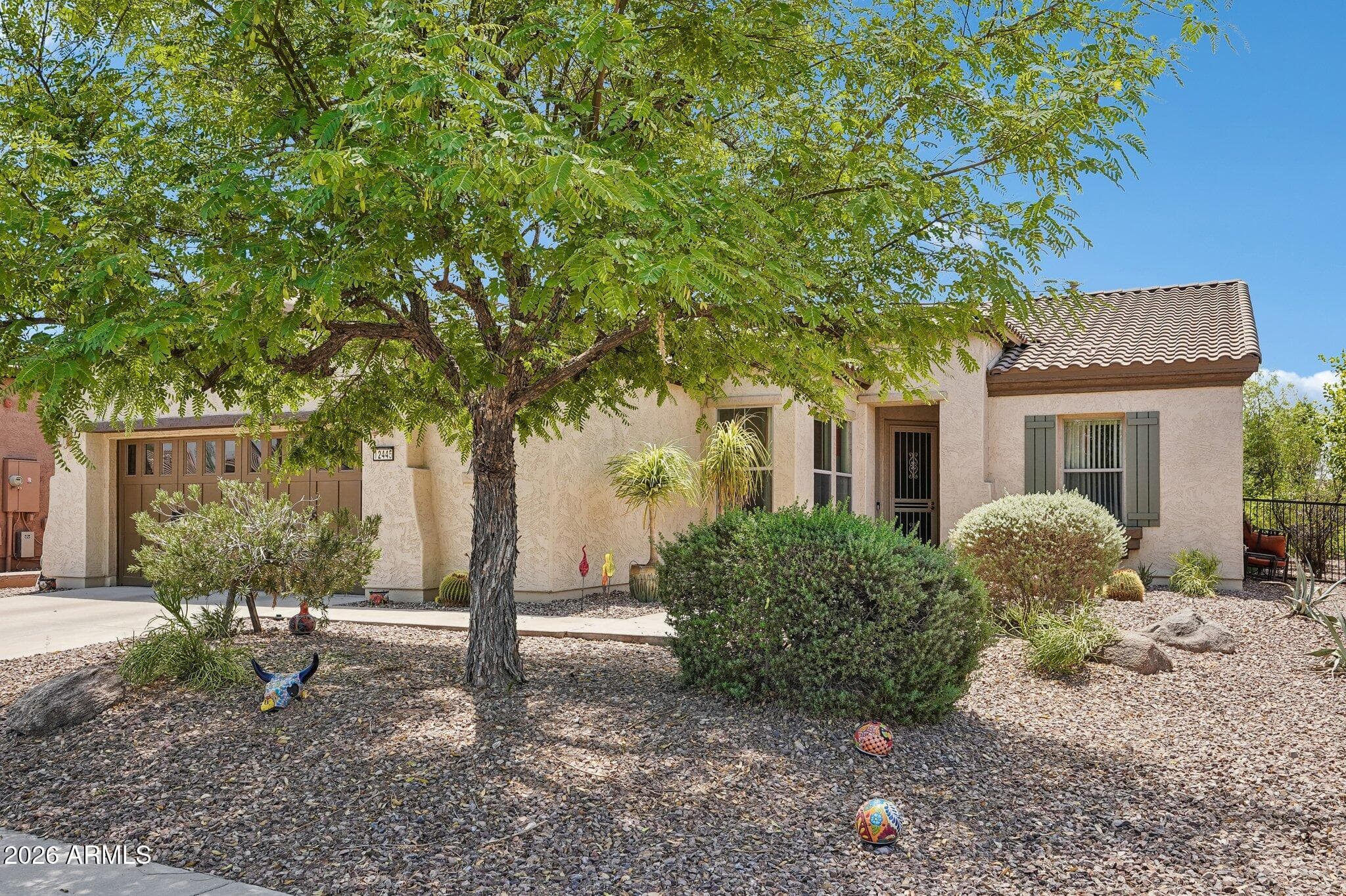 12445 W FETLOCK Trail, Peoria, AZ 85383 — photo 8 of 44