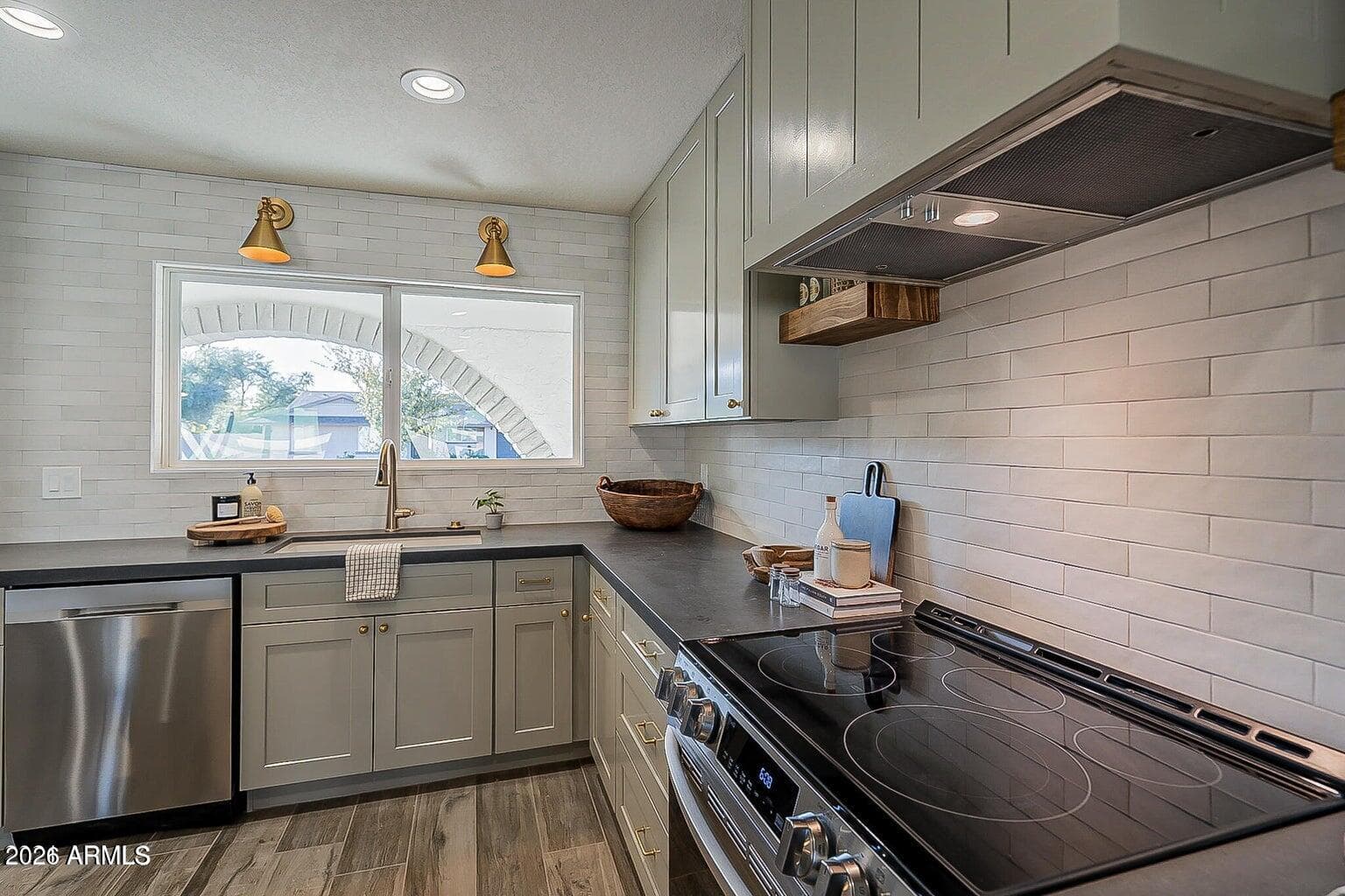 5050 E PARADISE Drive, Scottsdale, AZ 85254 — photo 8 of 13