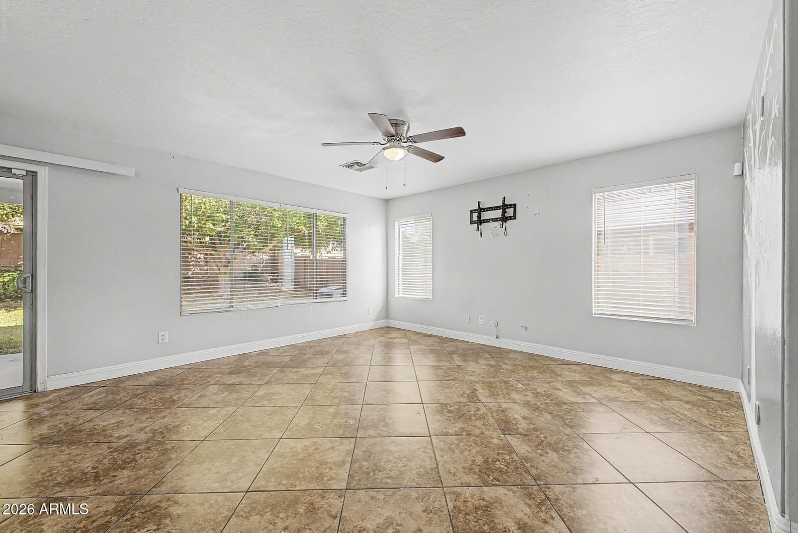 11313 W LINCOLN Street, Avondale, AZ 85323 — photo 13 of 31