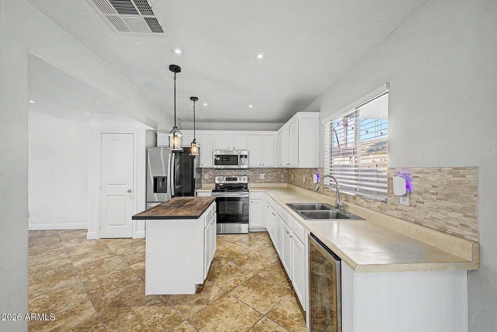 11313 W LINCOLN Street, Avondale, AZ 85323 — photo 10 of 31