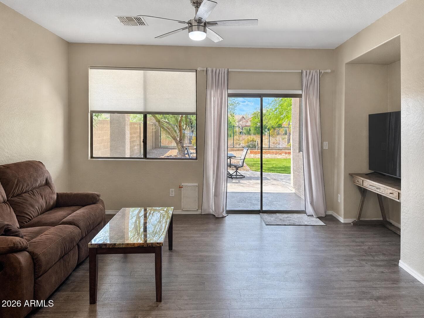 2568 W BISBEE Way, Phoenix, AZ 85086 — photo 9 of 35