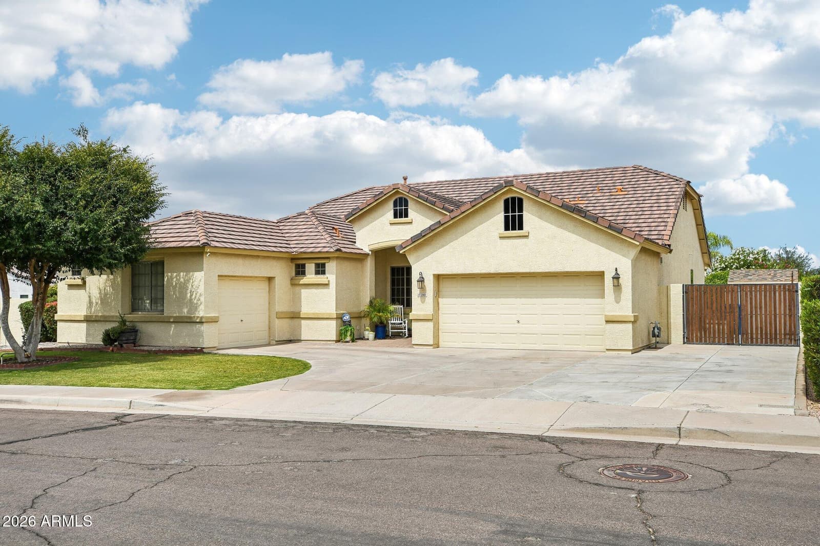 2801 E LINDRICK Drive, Chandler, AZ 85249 — photo 1 of 38