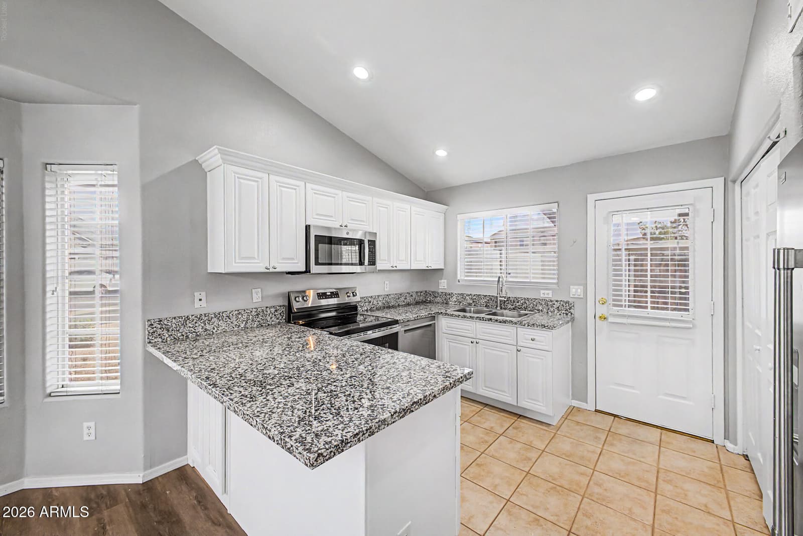 860 N MCQUEEN Road 1114, Chandler, AZ 85225 — photo 9 of 43
