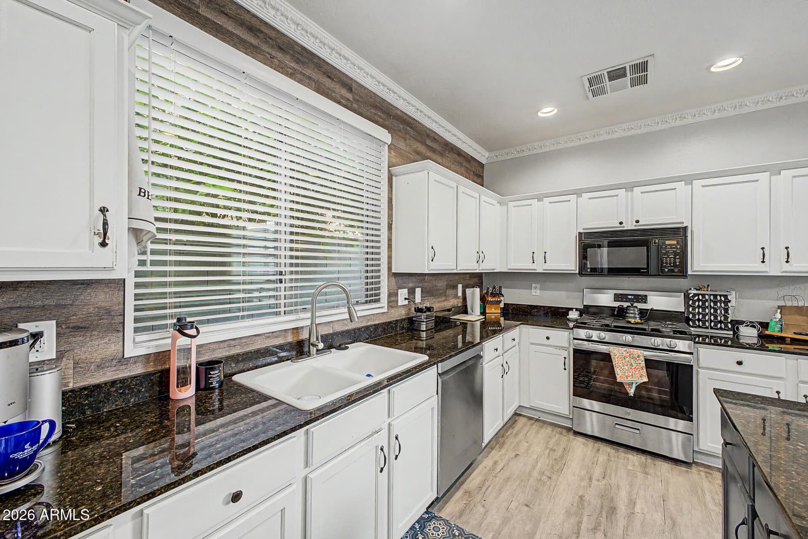 4343 E VAUGHN Avenue, Gilbert, AZ 85234 — photo 12 of 37