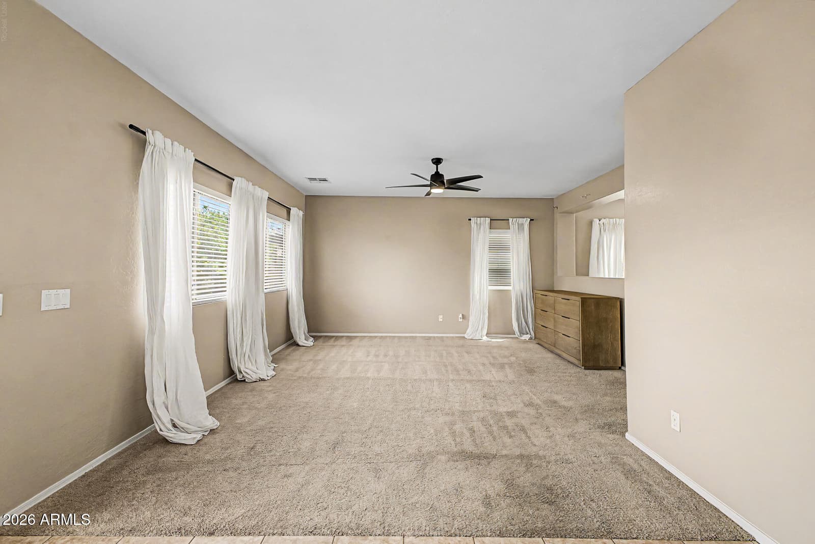 1268 W FRUIT TREE Lane, San Tan Valley, AZ 85143 — photo 9 of 40