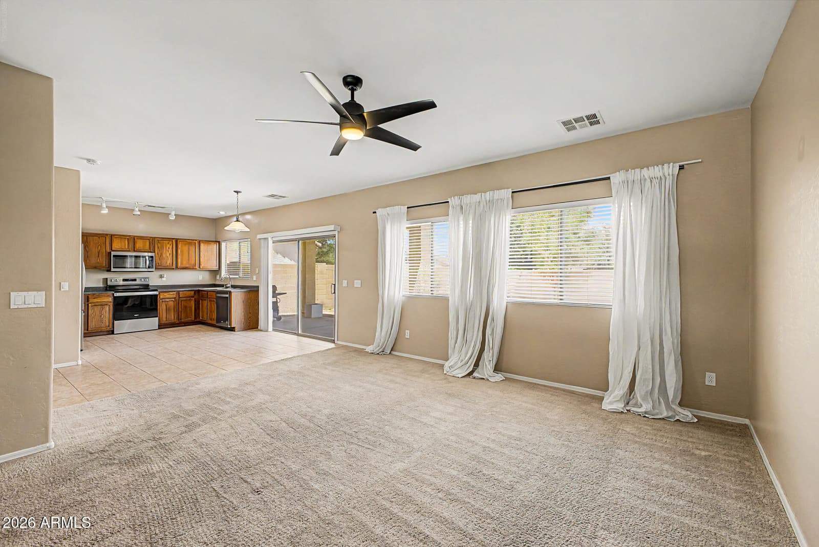 1268 W FRUIT TREE Lane, San Tan Valley, AZ 85143 — photo 11 of 40
