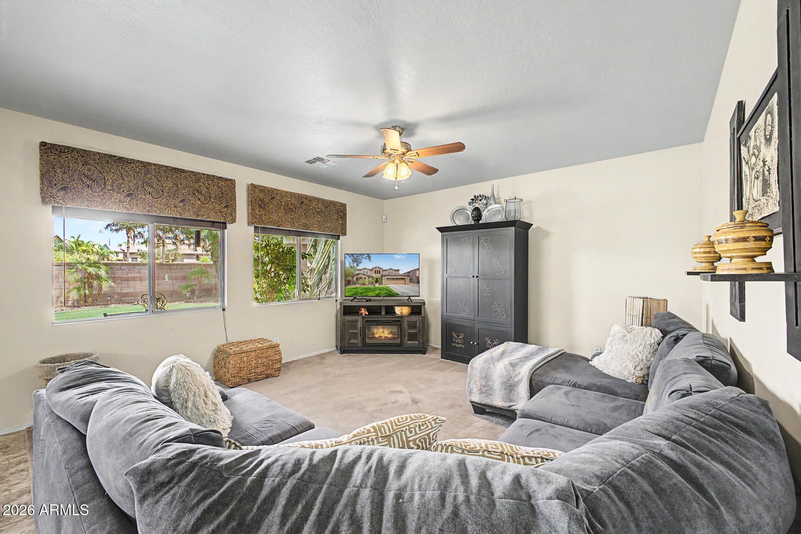 6183 S BANNING Street, Gilbert, AZ 85298 — photo 10 of 54