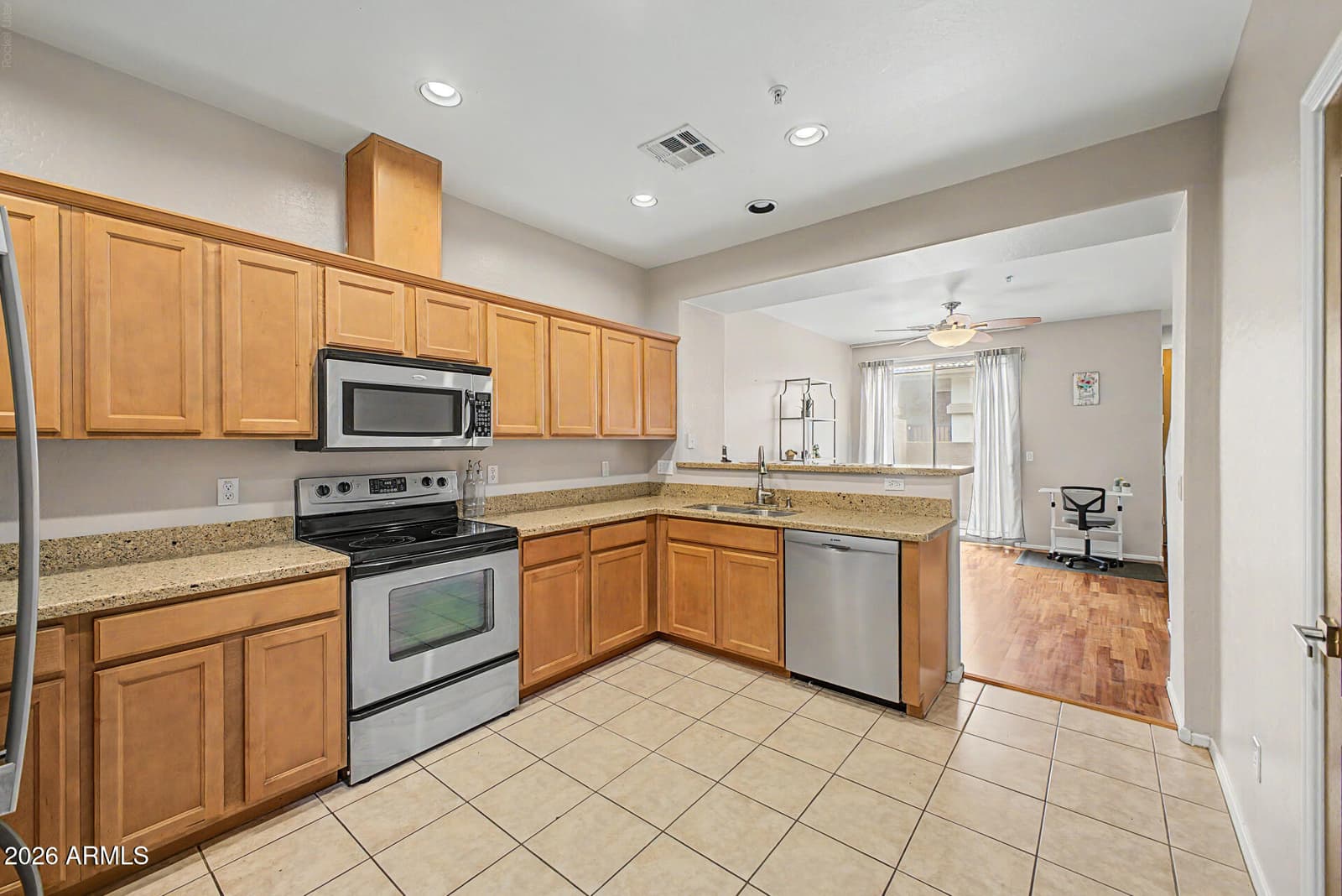 1225 N 36TH Street 1140, Phoenix, AZ 85008 — photo 12 of 37