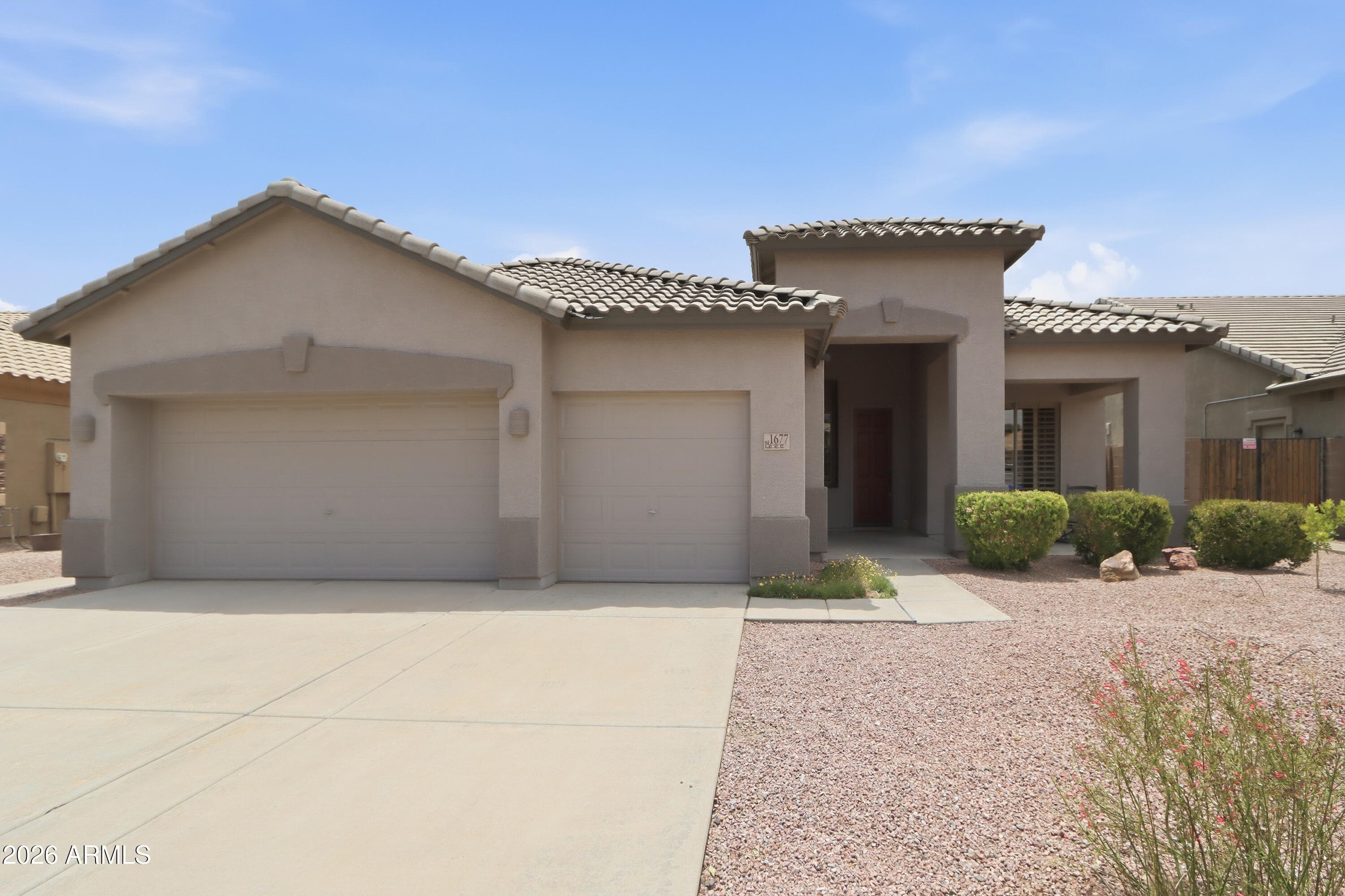 1677 E HAWKEN Place, Chandler, AZ 85286