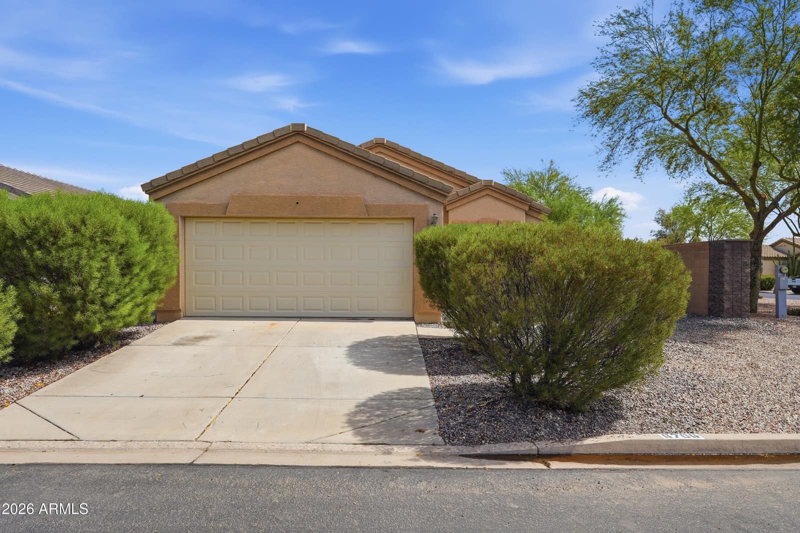 6706 E ESCAPE Avenue, Florence, AZ 85132 — photo 1 of 28