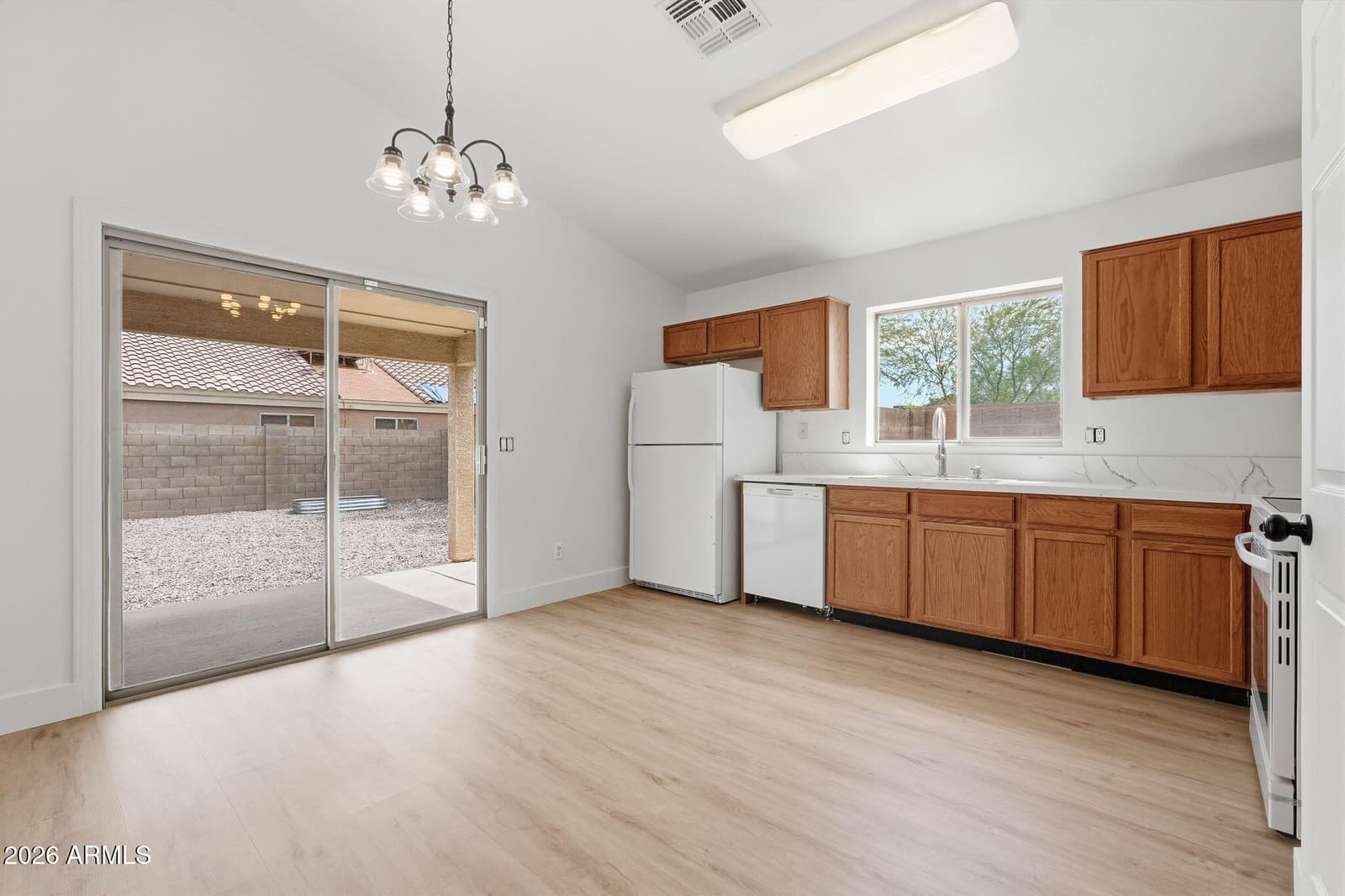 6706 E ESCAPE Avenue, Florence, AZ 85132 — photo 10 of 28