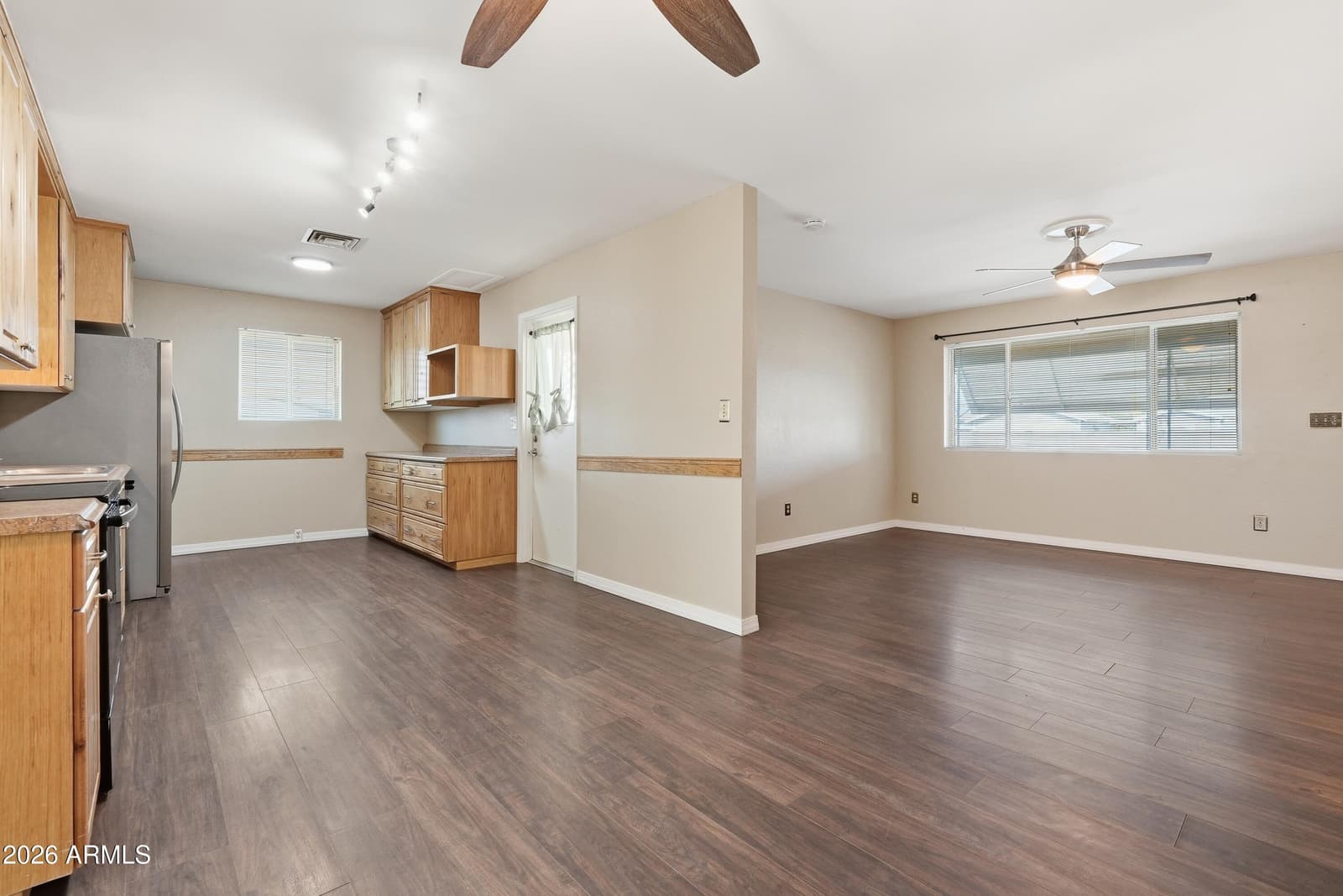 1281 S DELAWARE Drive, Apache Junction, AZ 85120 — photo 4 of 17