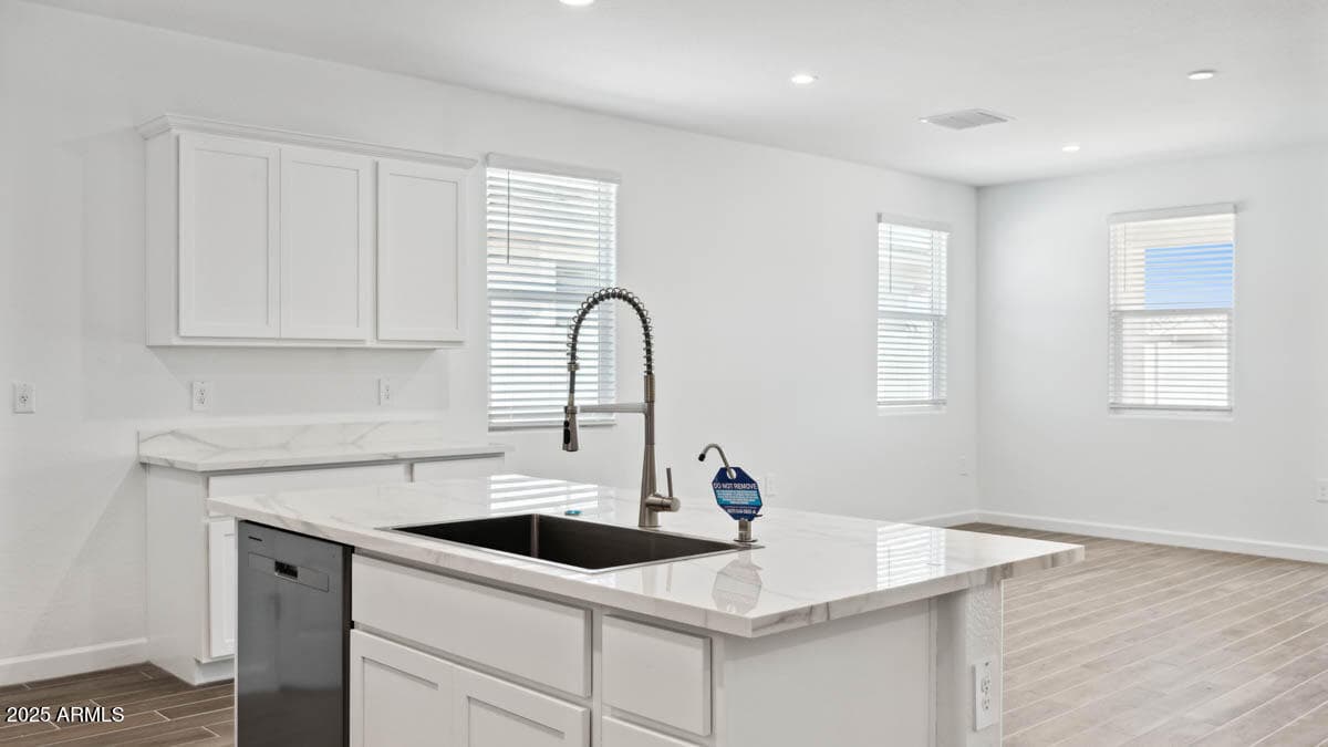 2869 W Sonrisa Avenue, Apache Junction, AZ 85120 — photo 3 of 30