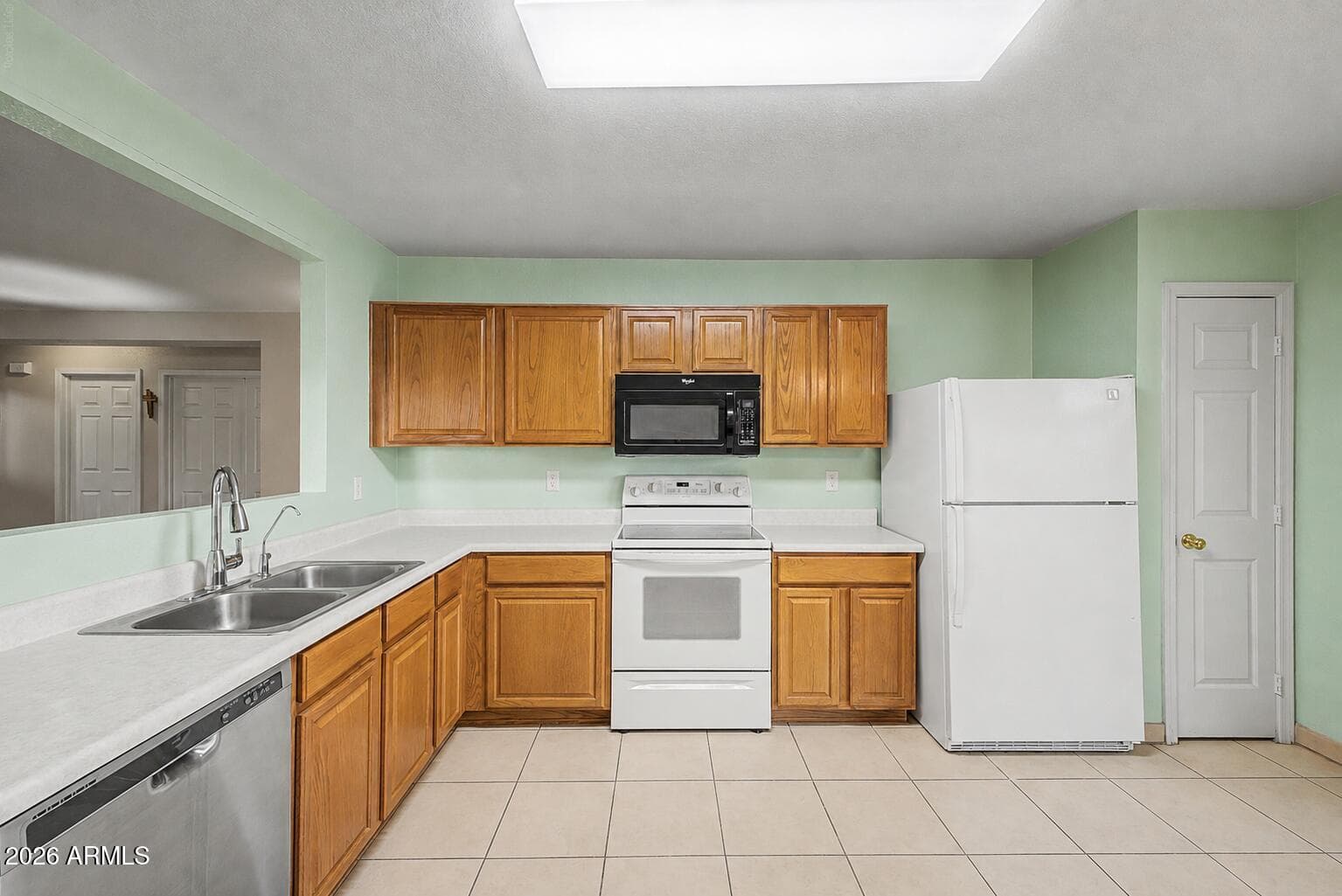 667 W KINGMAN Loop, Casa Grande, AZ 85122 — photo 9 of 25