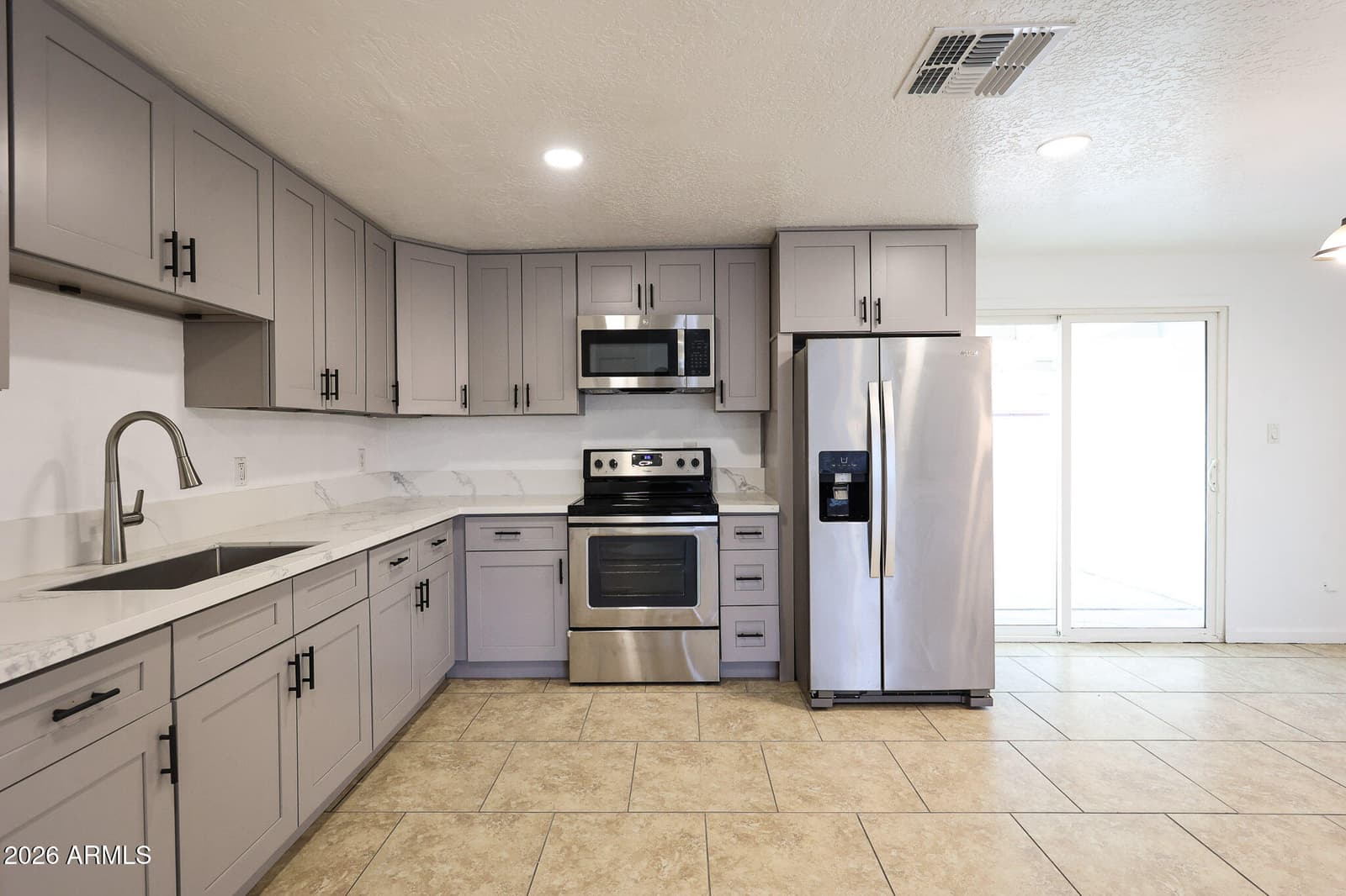 6531 W GRANADA Road, Phoenix, AZ 85035 — photo 9 of 40