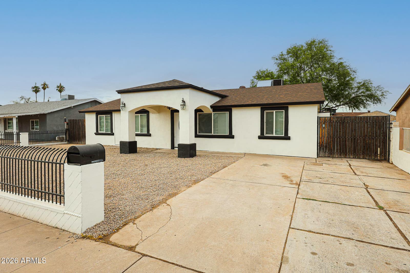 6531 W GRANADA Road, Phoenix, AZ 85035 — photo 3 of 40