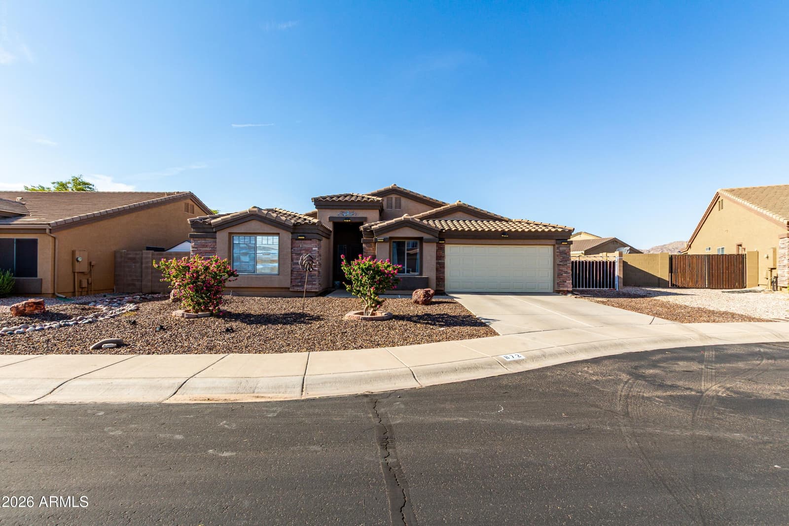 872 E SETTLERS Trail, Casa Grande, AZ 85122 — photo 1 of 33