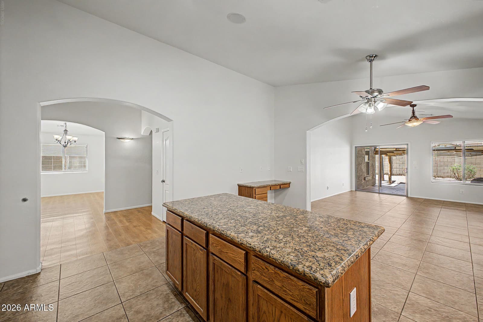 1362 E ANGELINE Avenue, San Tan Valley, AZ 85140 — photo 13 of 38