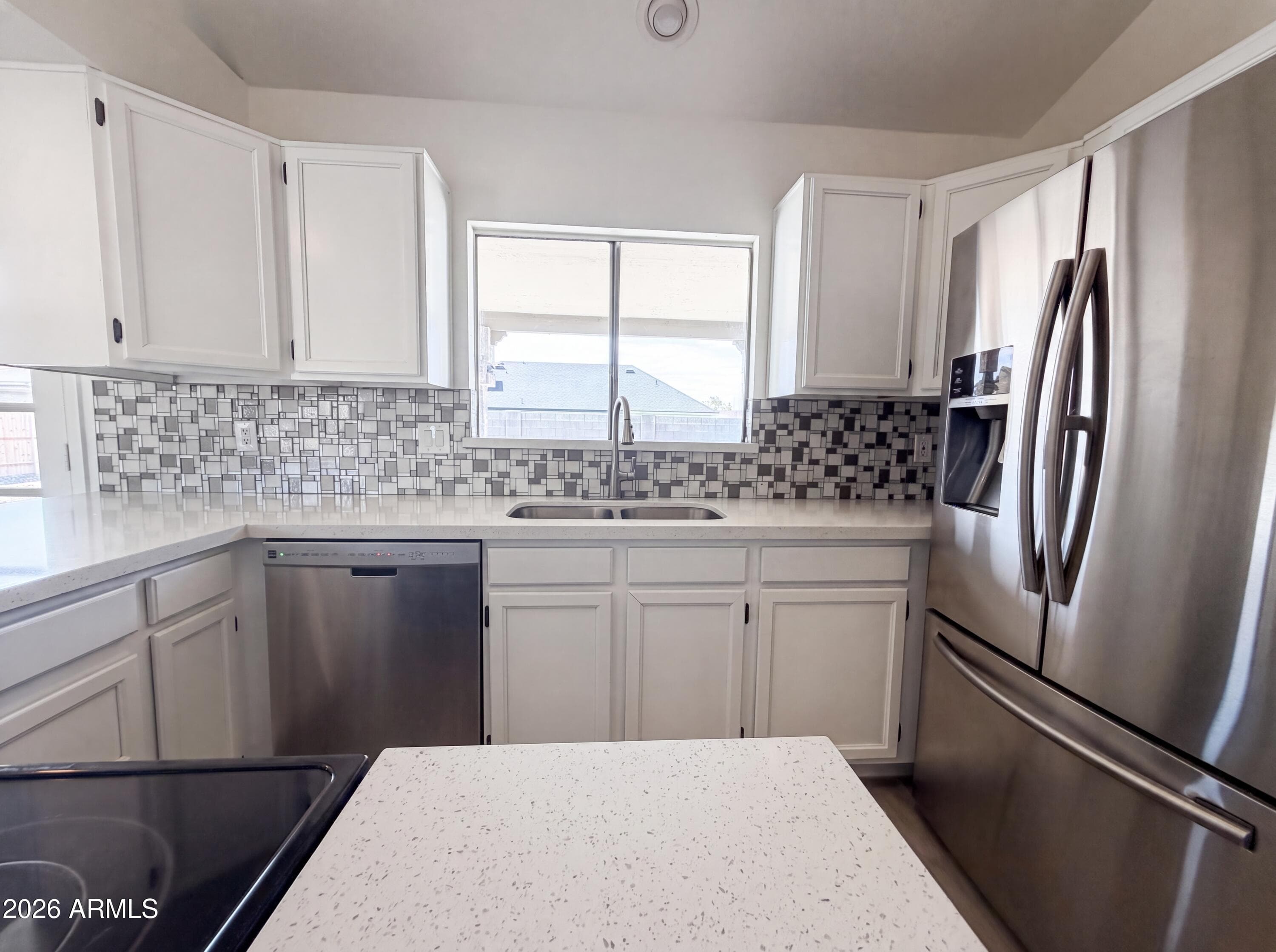6915 W CHERRY HILLS Drive, Peoria, AZ 85345 — photo 8 of 21