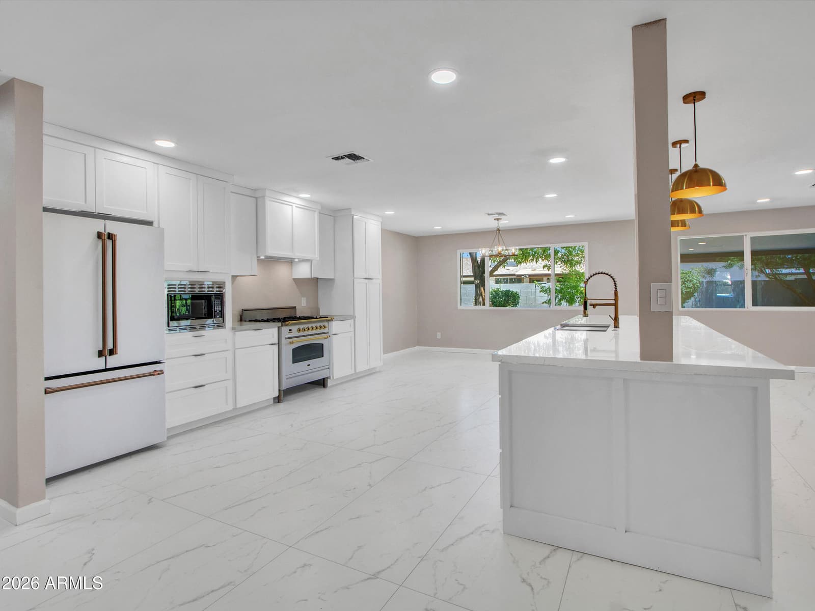 297 S Hacienda Circle, Litchfield Park, AZ 85340 — photo 11 of 113