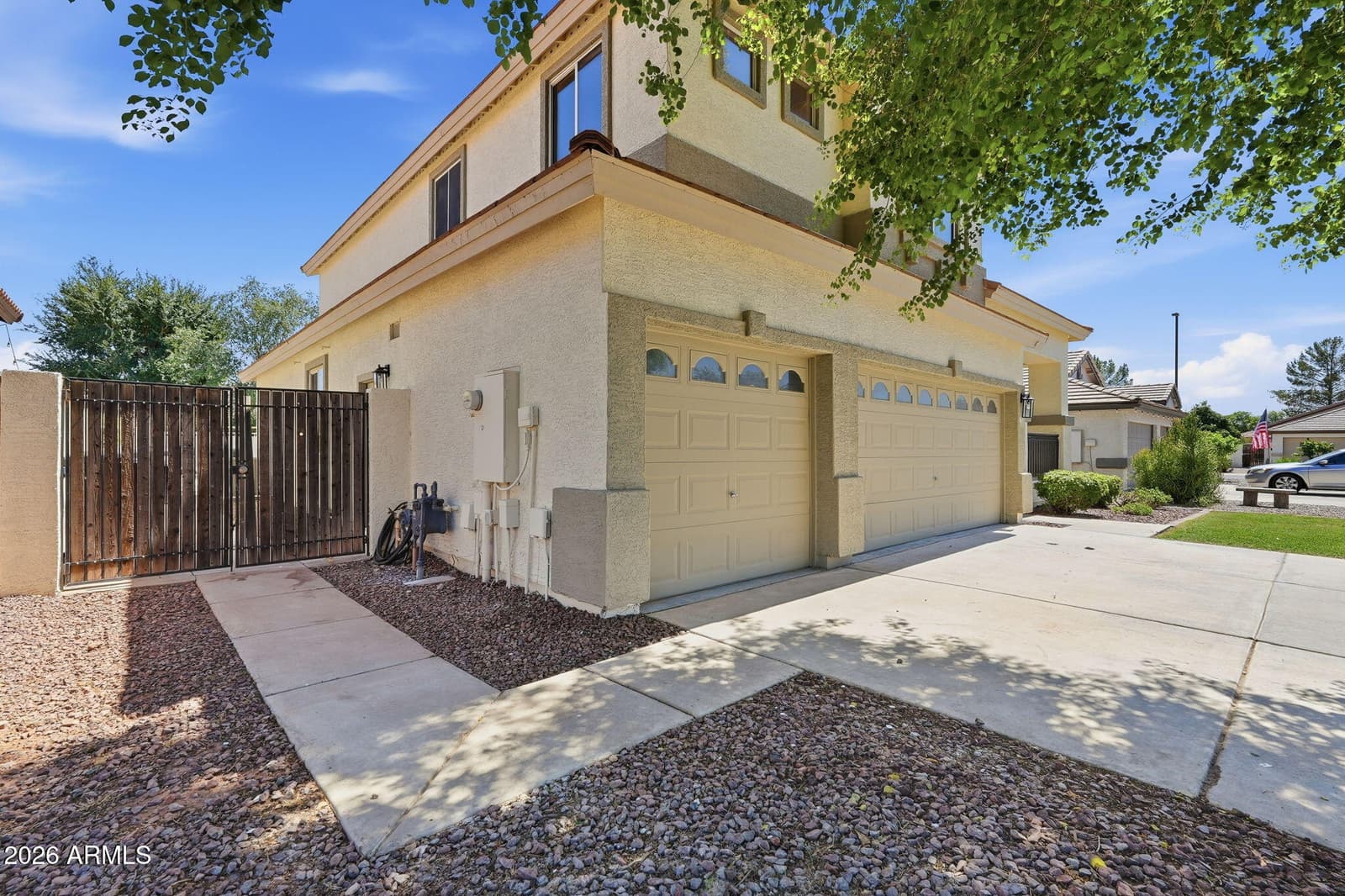 2533 E STOTTLER Drive, Gilbert, AZ 85296 — photo 2 of 51