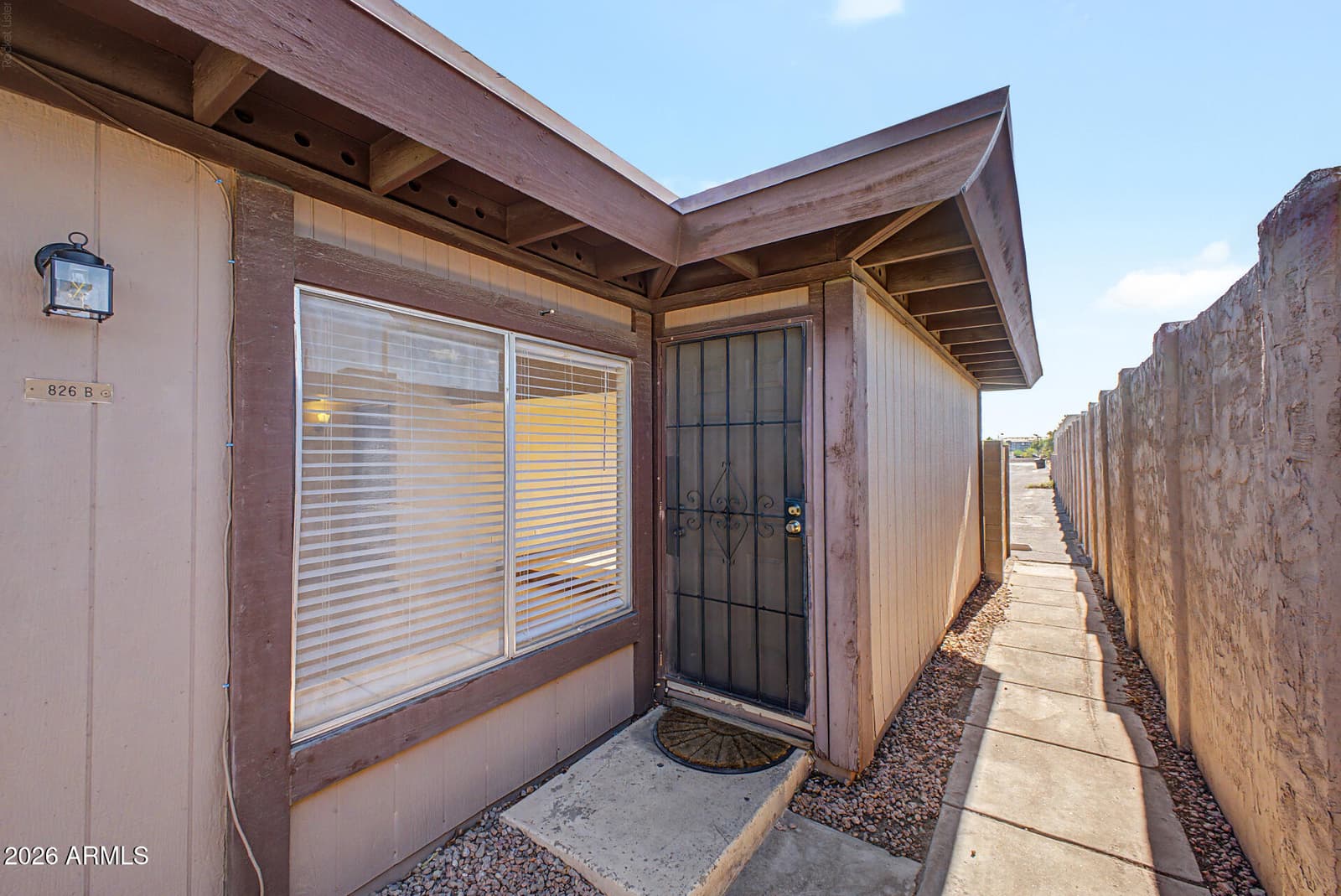 826 S CASITAS Drive B, Tempe, AZ 85281