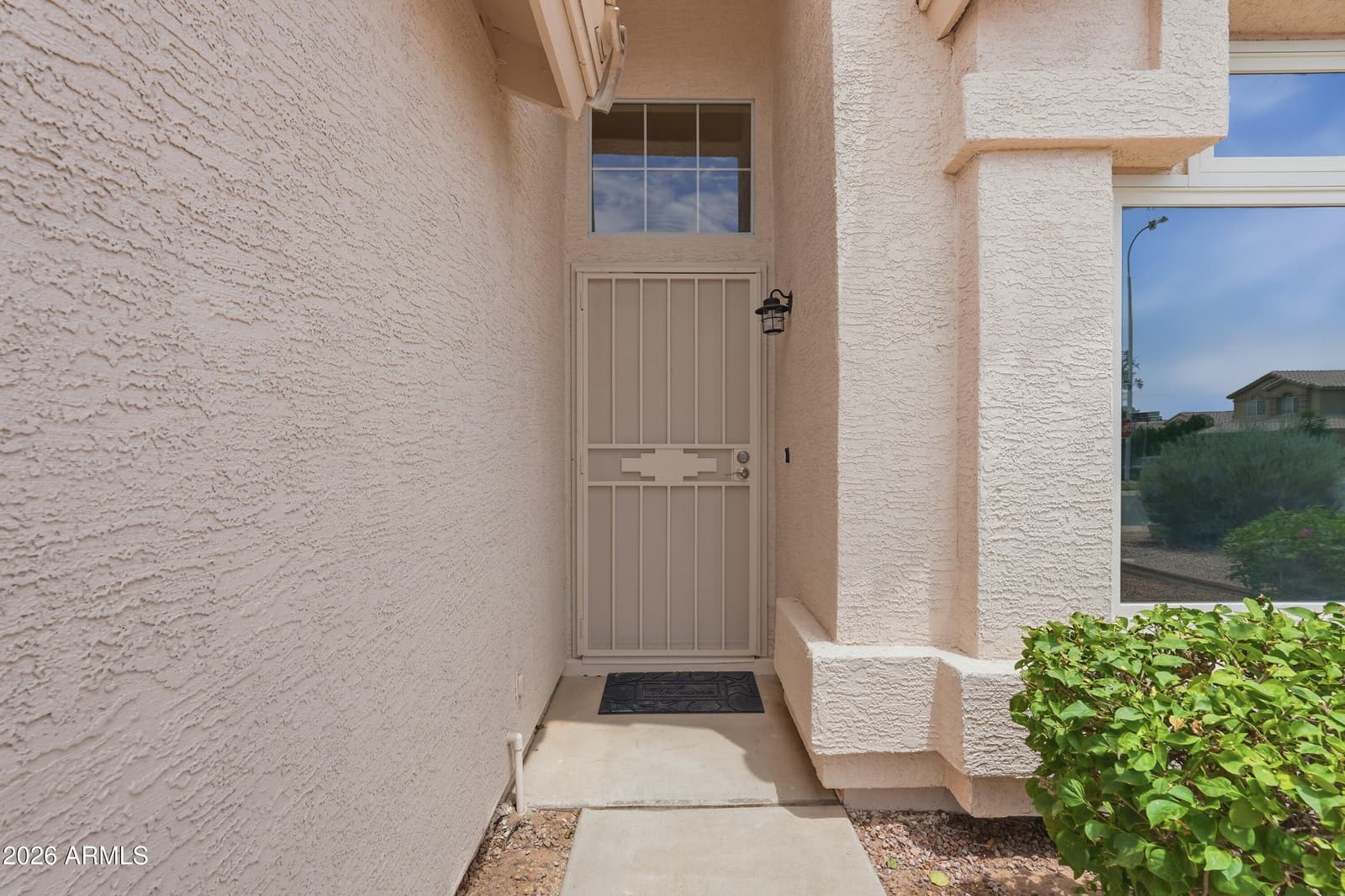 972 E CONSTITUTION Drive, Chandler, AZ 85225 — photo 3 of 36