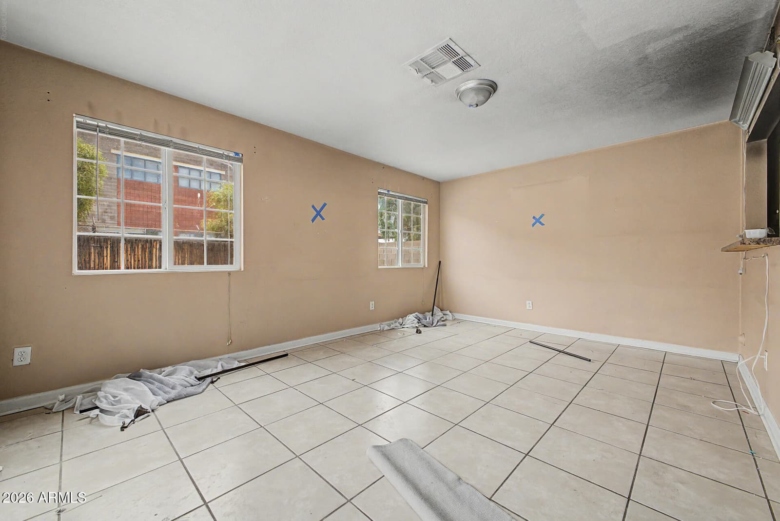 8925 W MEADOWBROOK Avenue, Phoenix, AZ 85037 — photo 11 of 35