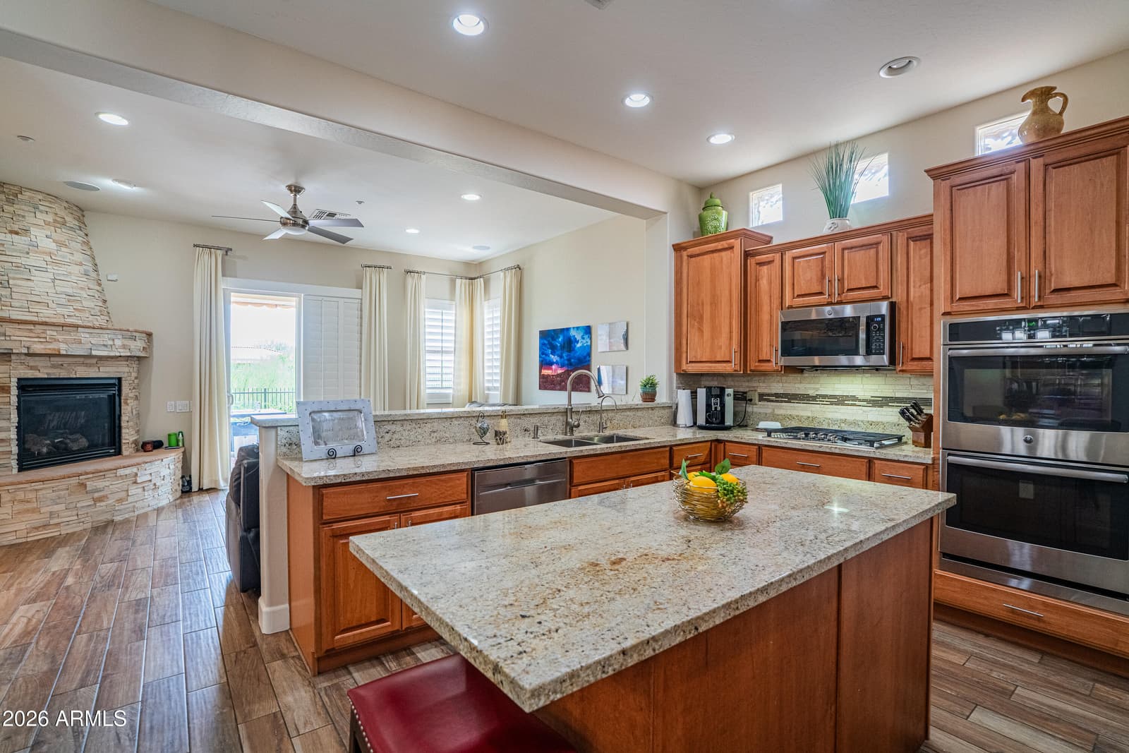 42431 N CELEBRATION Way, Phoenix, AZ 85086 — photo 12 of 45