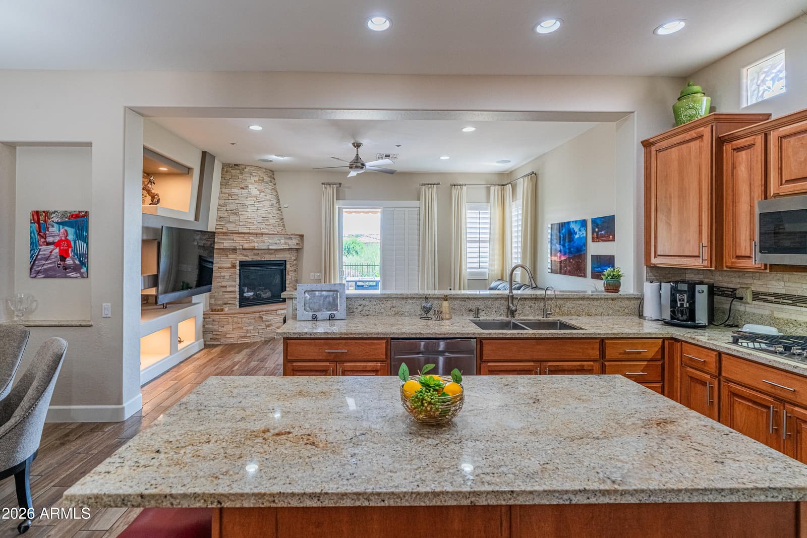 42431 N CELEBRATION Way, Phoenix, AZ 85086 — photo 13 of 45
