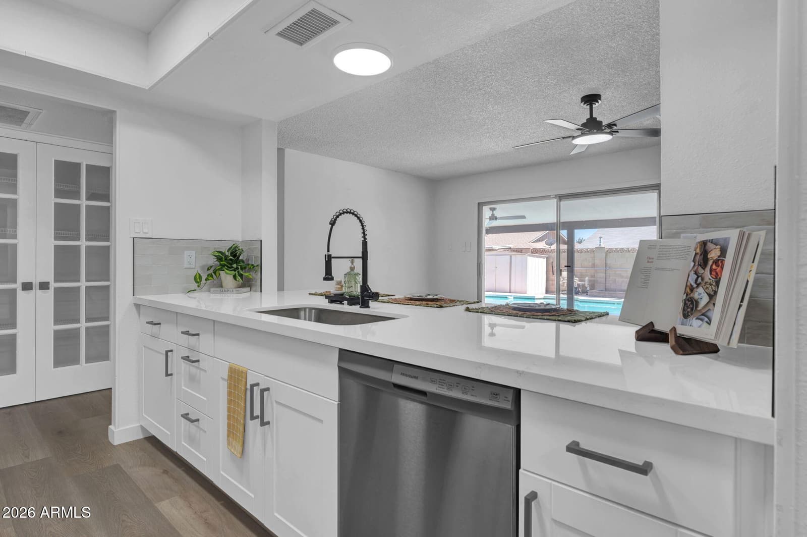 5215 W Hearn Road, Glendale, AZ 85306 — photo 11 of 28