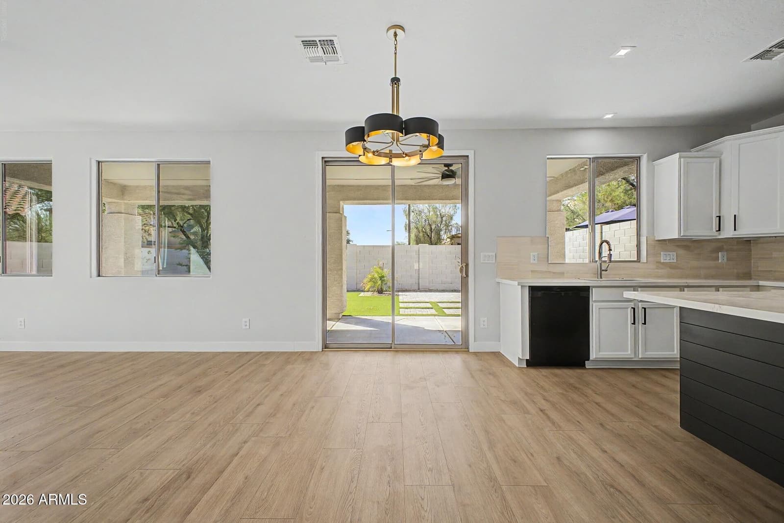 7062 W Andrew Lane, Peoria, AZ 85383 — photo 13 of 50