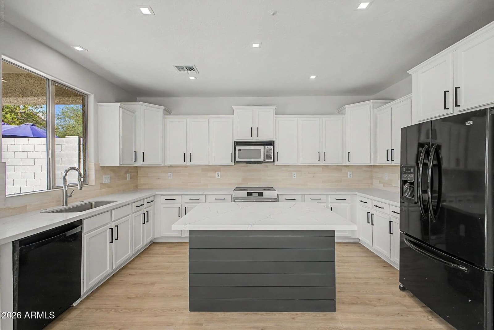 7062 W Andrew Lane, Peoria, AZ 85383 — photo 15 of 50