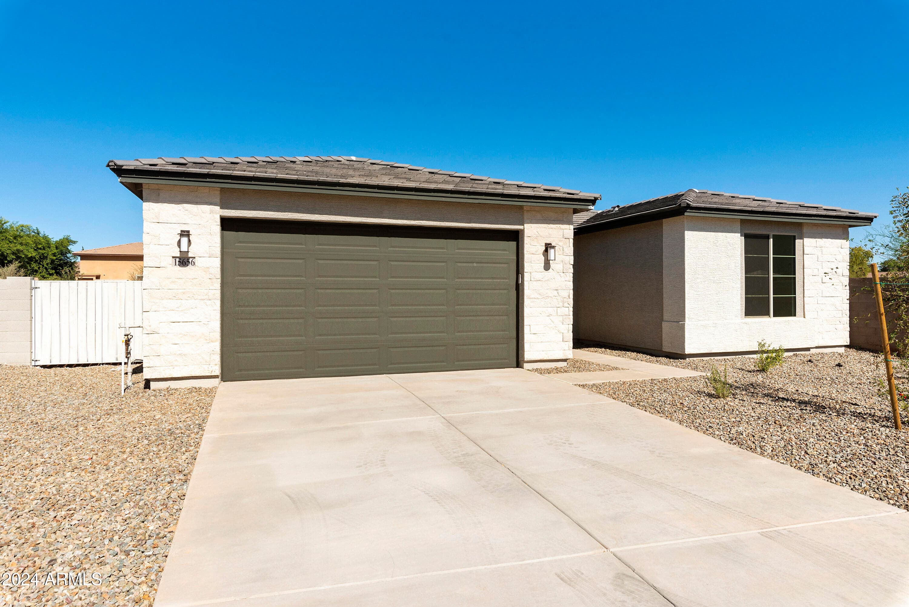 15656 W MERCER Lane, Surprise, AZ 85379 — photo 2 of 53