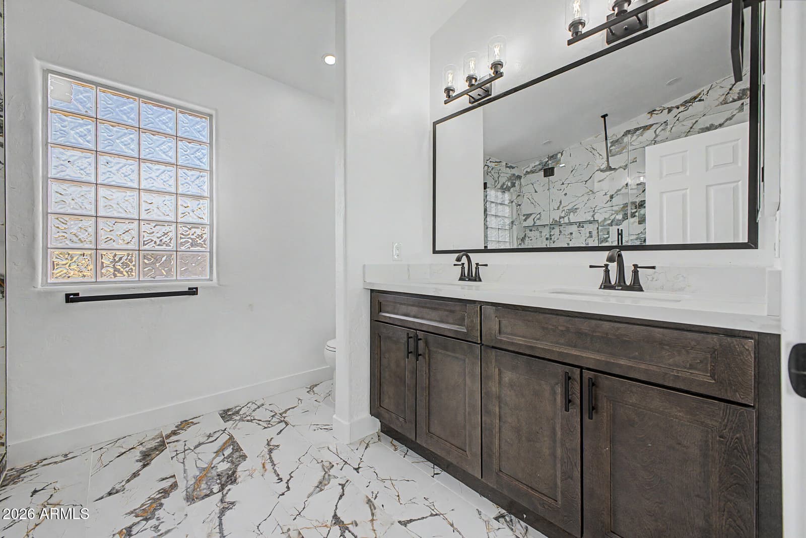 916 E HARWELL Road, Phoenix, AZ 85042 — photo 13 of 28