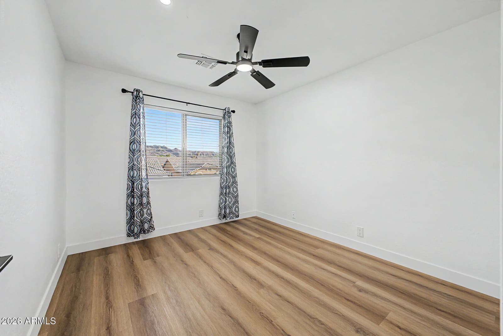 916 E HARWELL Road, Phoenix, AZ 85042 — photo 15 of 28