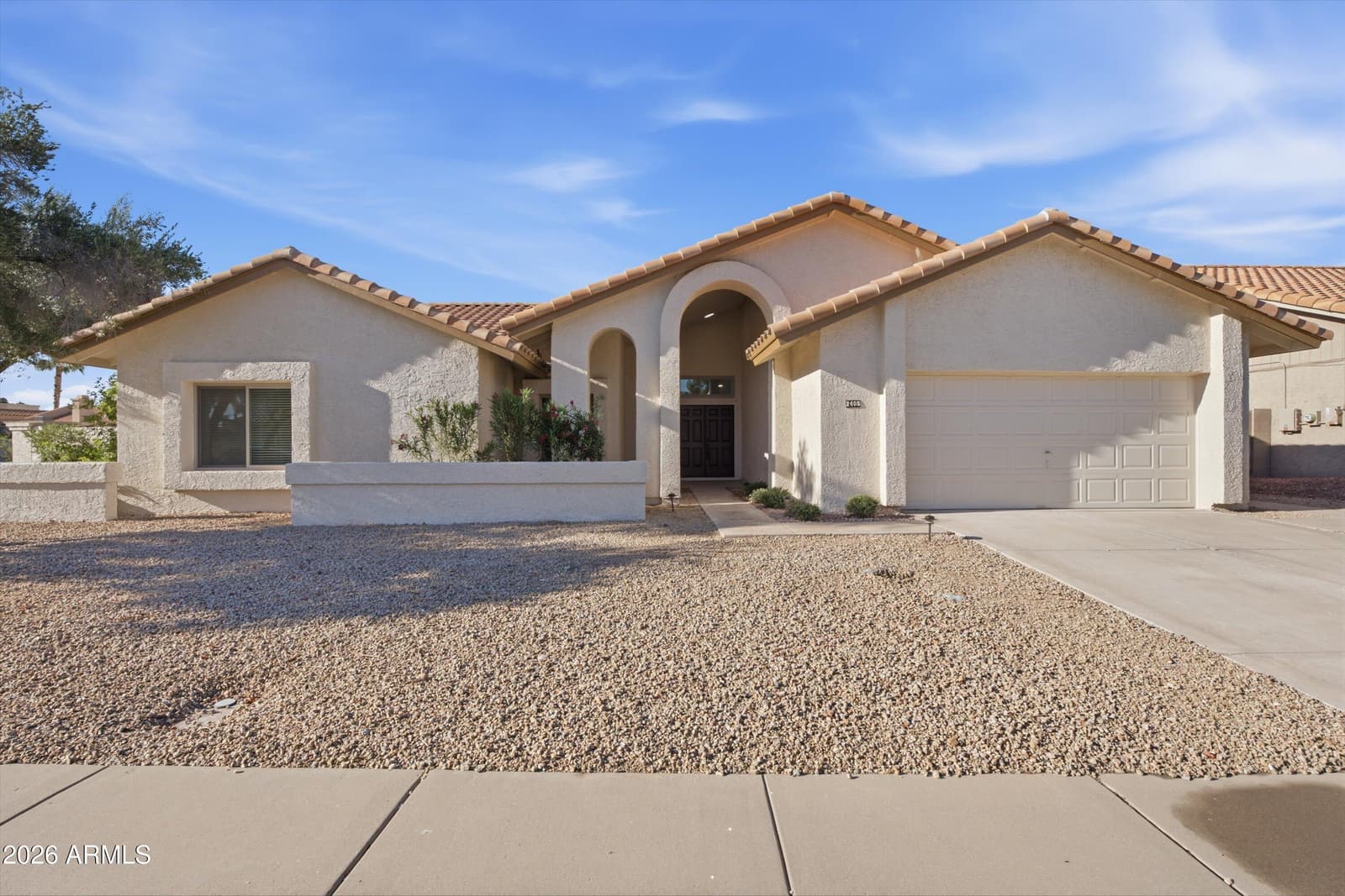 2405 W GREGG Drive, Chandler, AZ 85224 — photo 1 of 27