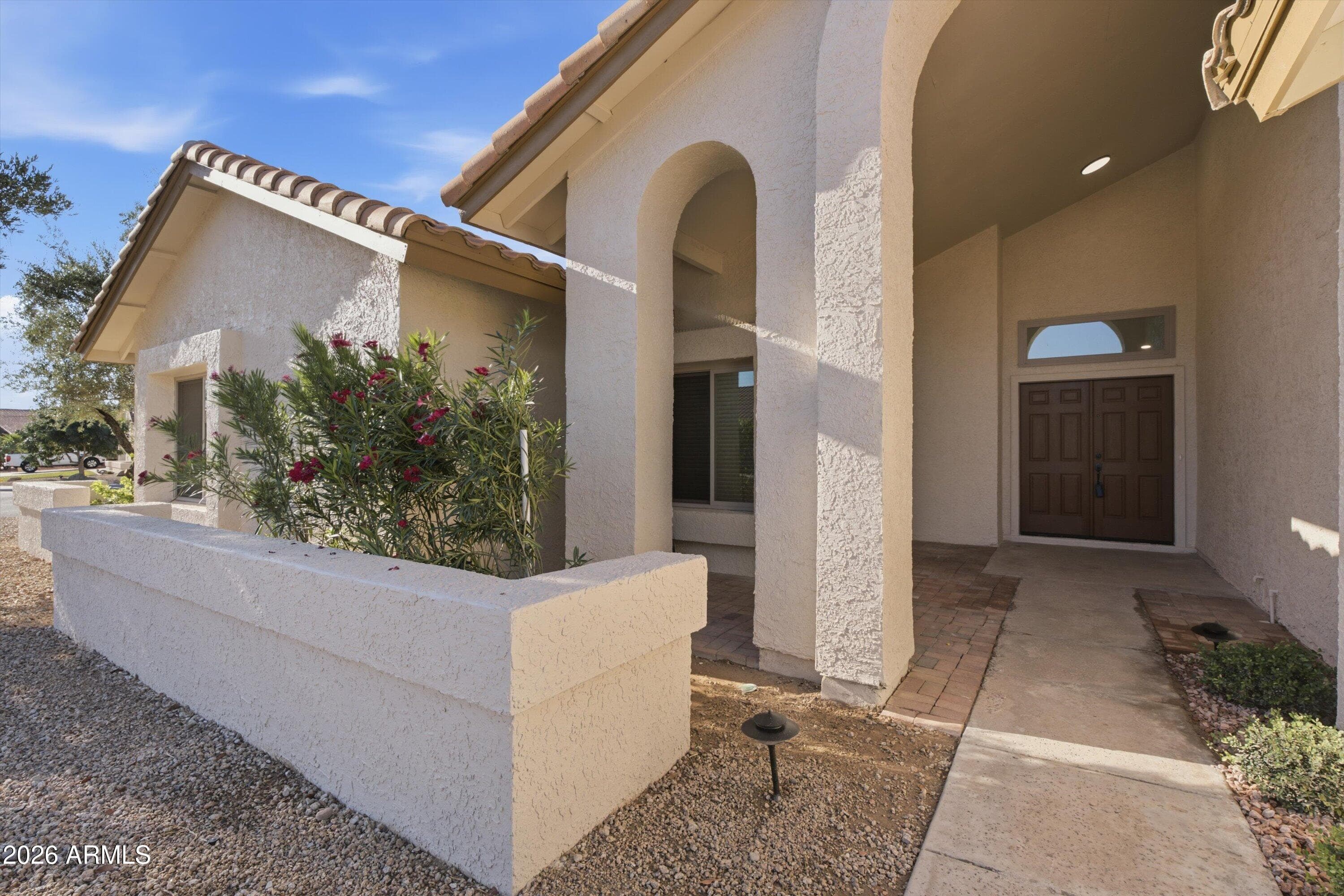 2405 W GREGG Drive, Chandler, AZ 85224 — photo 3 of 27