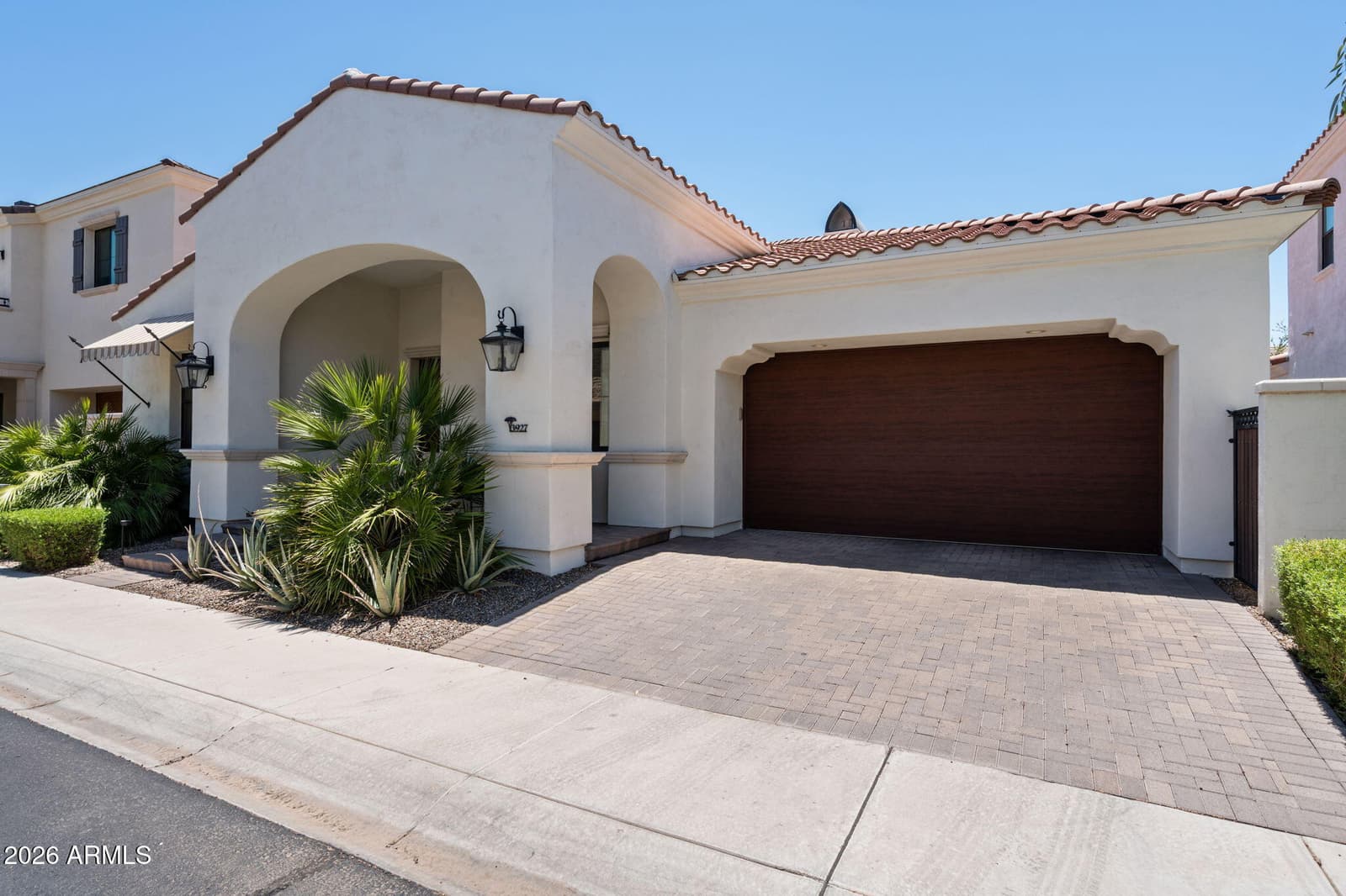 3927 E CRITTENDEN Lane, Phoenix, AZ 85018 — photo 49 of 57