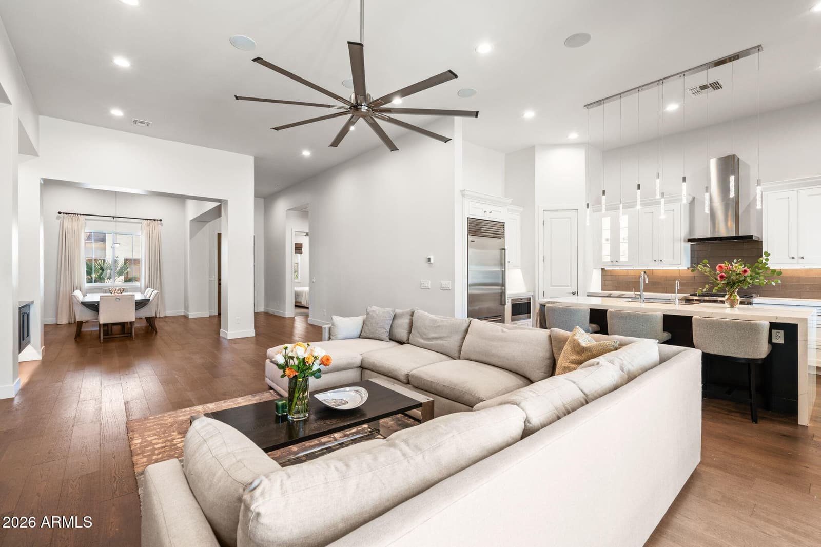3927 E CRITTENDEN Lane, Phoenix, AZ 85018 — photo 11 of 57